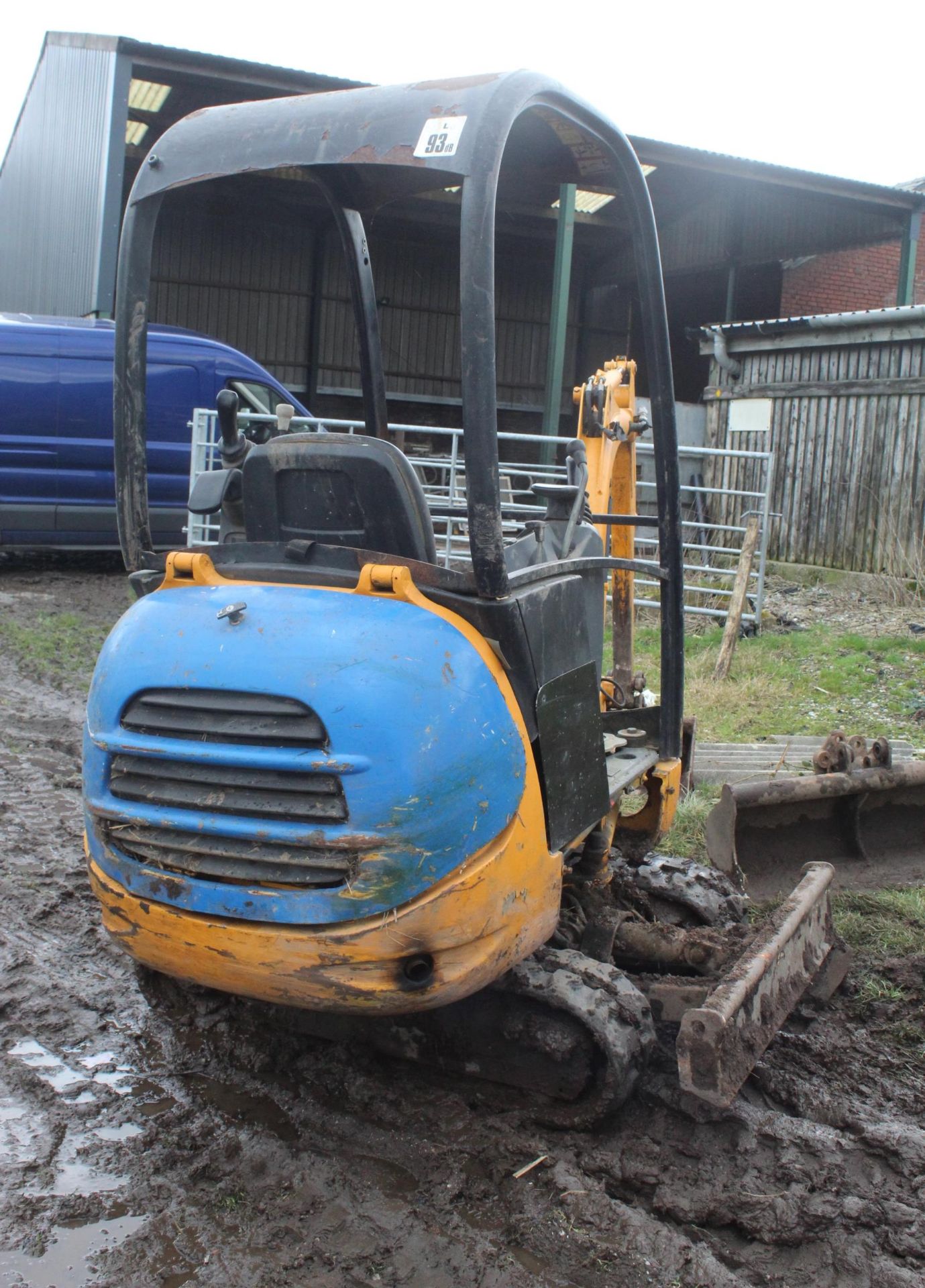 2007 JCB 1.4T EXCAVATOR WITH 3 BUCKETS SERIAL NO. JCB 09014H71283352 PRODUCT NO. 1283352 COMPLETE - Image 3 of 8