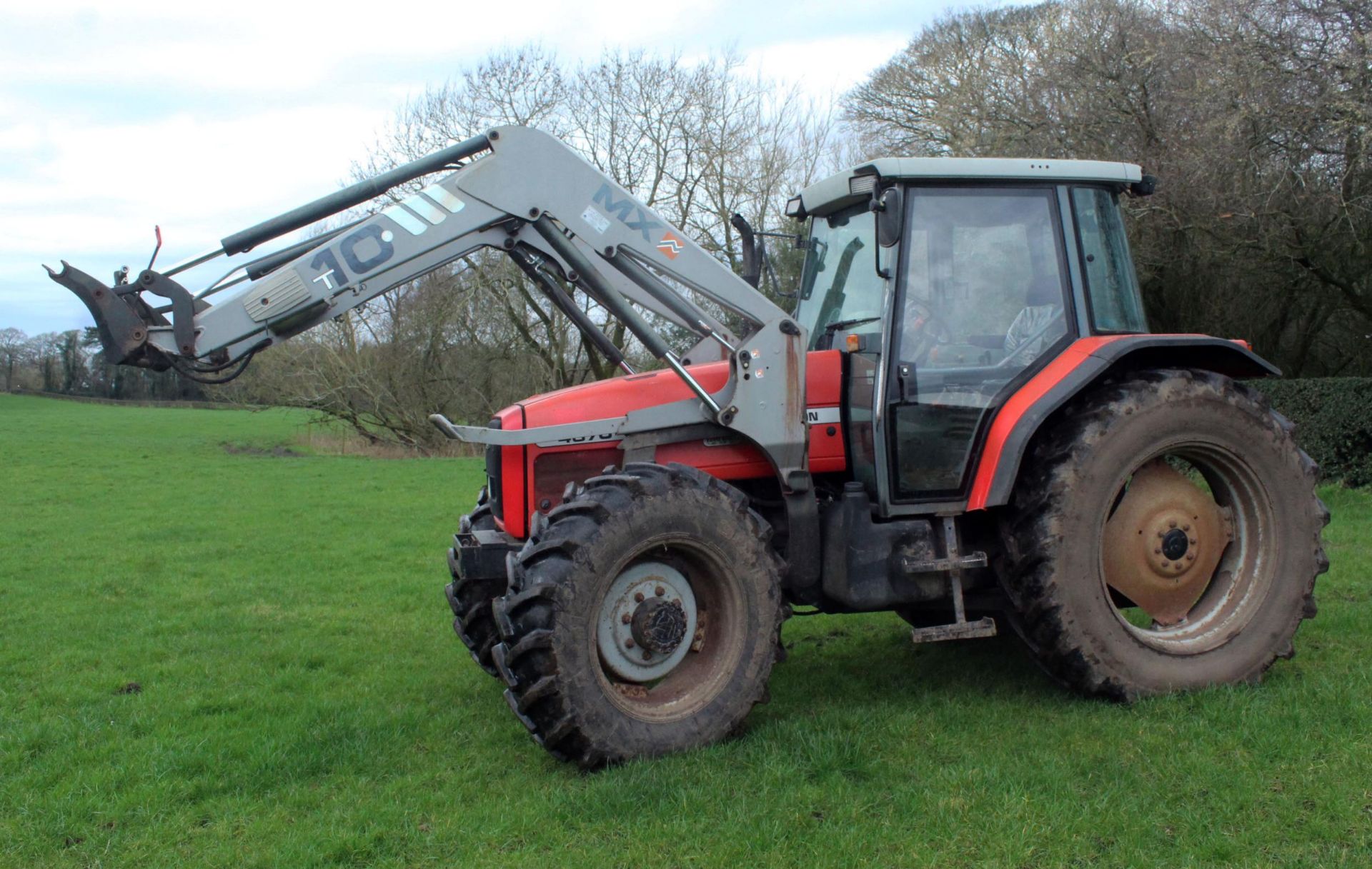 MASSEY FERGUSON 4370 4WD TRACTOR WITH MX FORE END LOADER, CLUTCHLESS SHUTTLE. REGISTRATION NO.