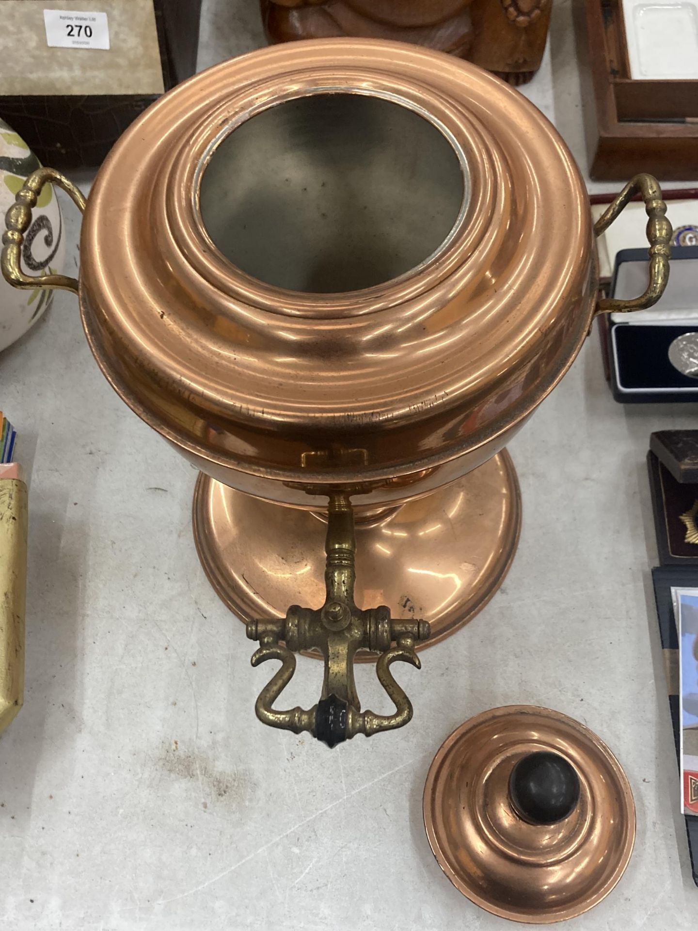 A BRASS AND COPPER SAMOVAR - Image 2 of 3