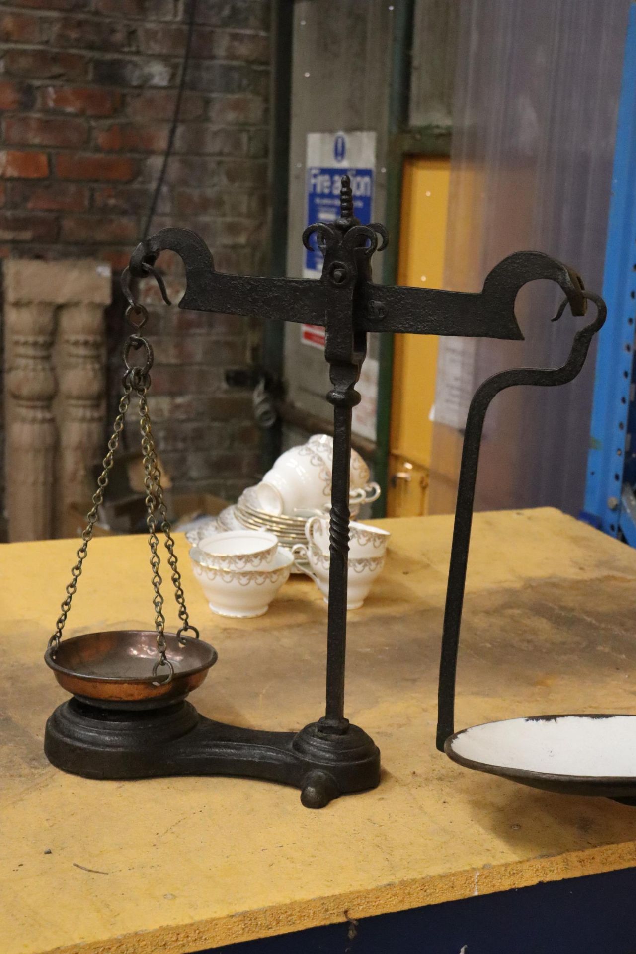A VINTAGE SET OF CAST AND BRASS BALANCE SCALES - Image 6 of 6