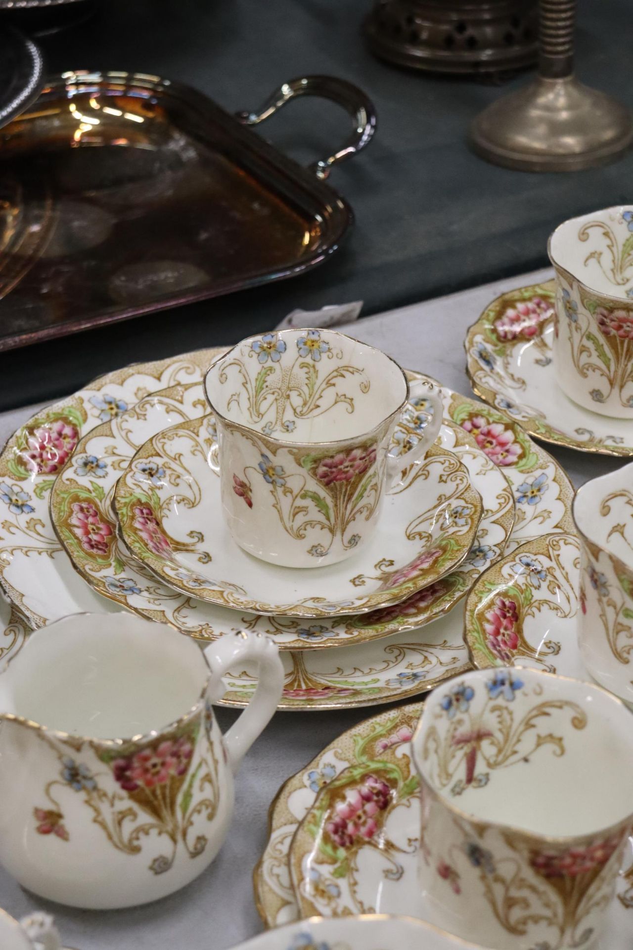 A LATE 18TH/EARLY 19TH CENTURY TEASET BY FRED B PEARCE & CO, LONDON, TO INCLUDE CAKE PLATES, A CREAM - Image 5 of 10