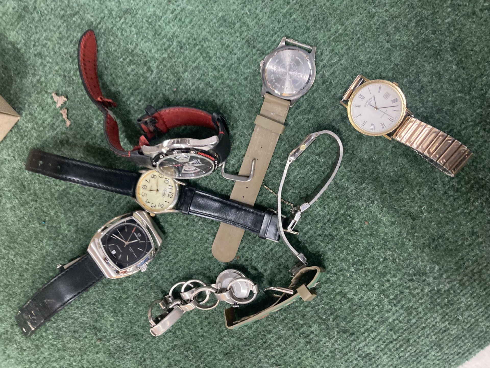 A QUANTITY OF WRISTWATCHES TO INCLUDE ACCURIST - 6 IN TOTAL - Bild 2 aus 2