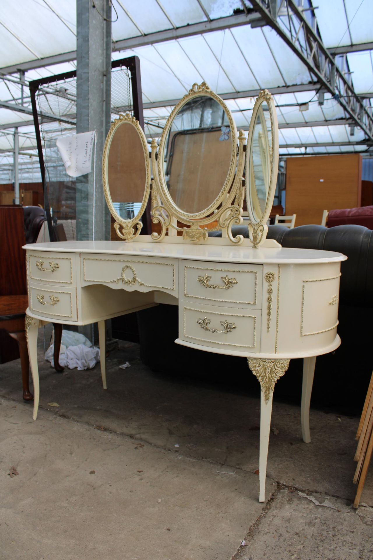 A CREAM AND GILT KIDNEY SHAPED DRESSING TABLE WITH TRIPLE MIRROR 52" WIDE - Image 2 of 4