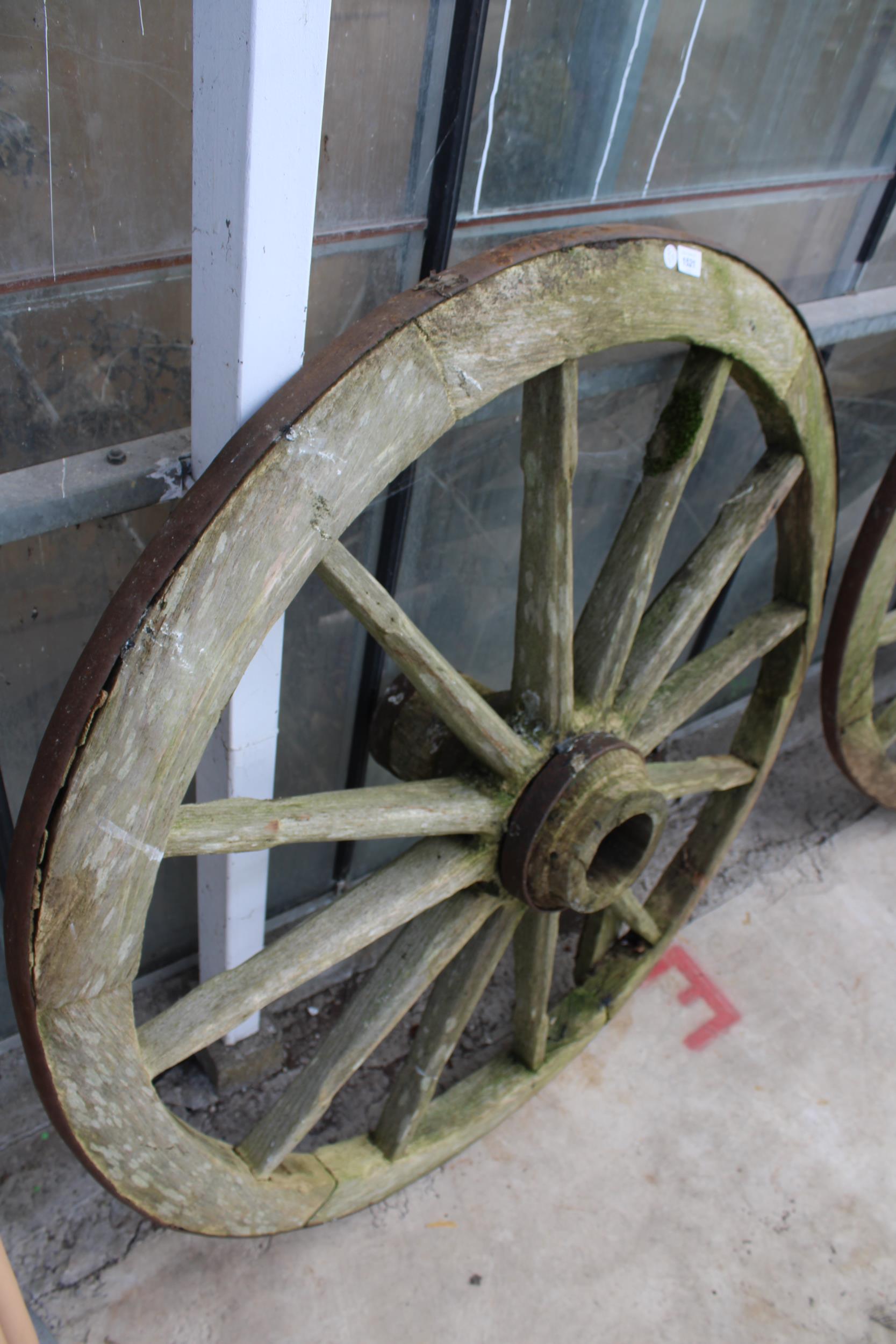 A VINTAGE WOODEN AND METAL BANDED CART WHEEL (D:120CM) - Image 2 of 2