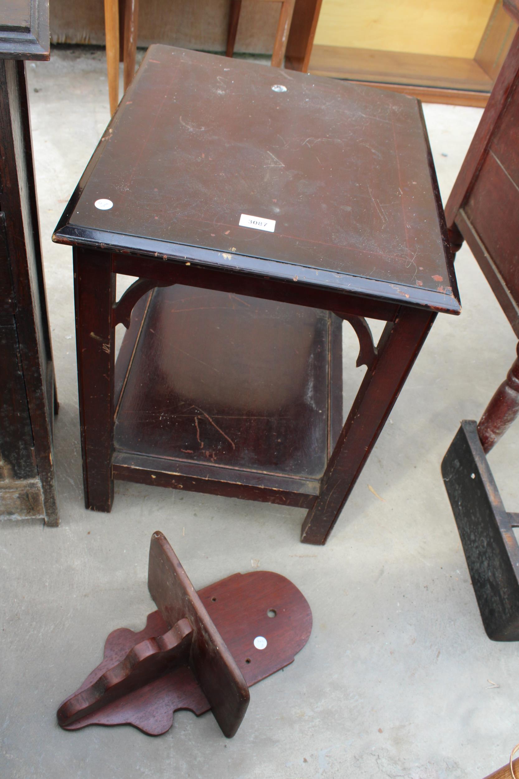 A TWO TIER LAMP TABLE, WALL BRACKET AND SMALL OAK SIDE CABINET - Image 3 of 3