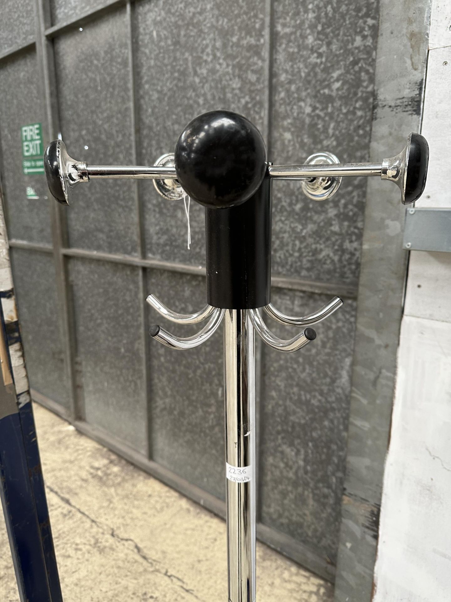 A CHROME COAT STAND AND A DECORATIVE PAPER BIN - Image 2 of 3