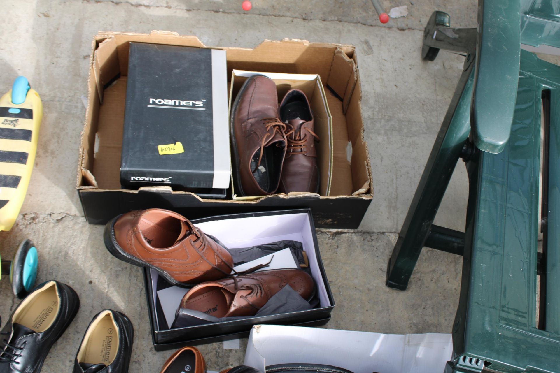 AN ASSORTMENT OF MENS SHOES - Image 2 of 3