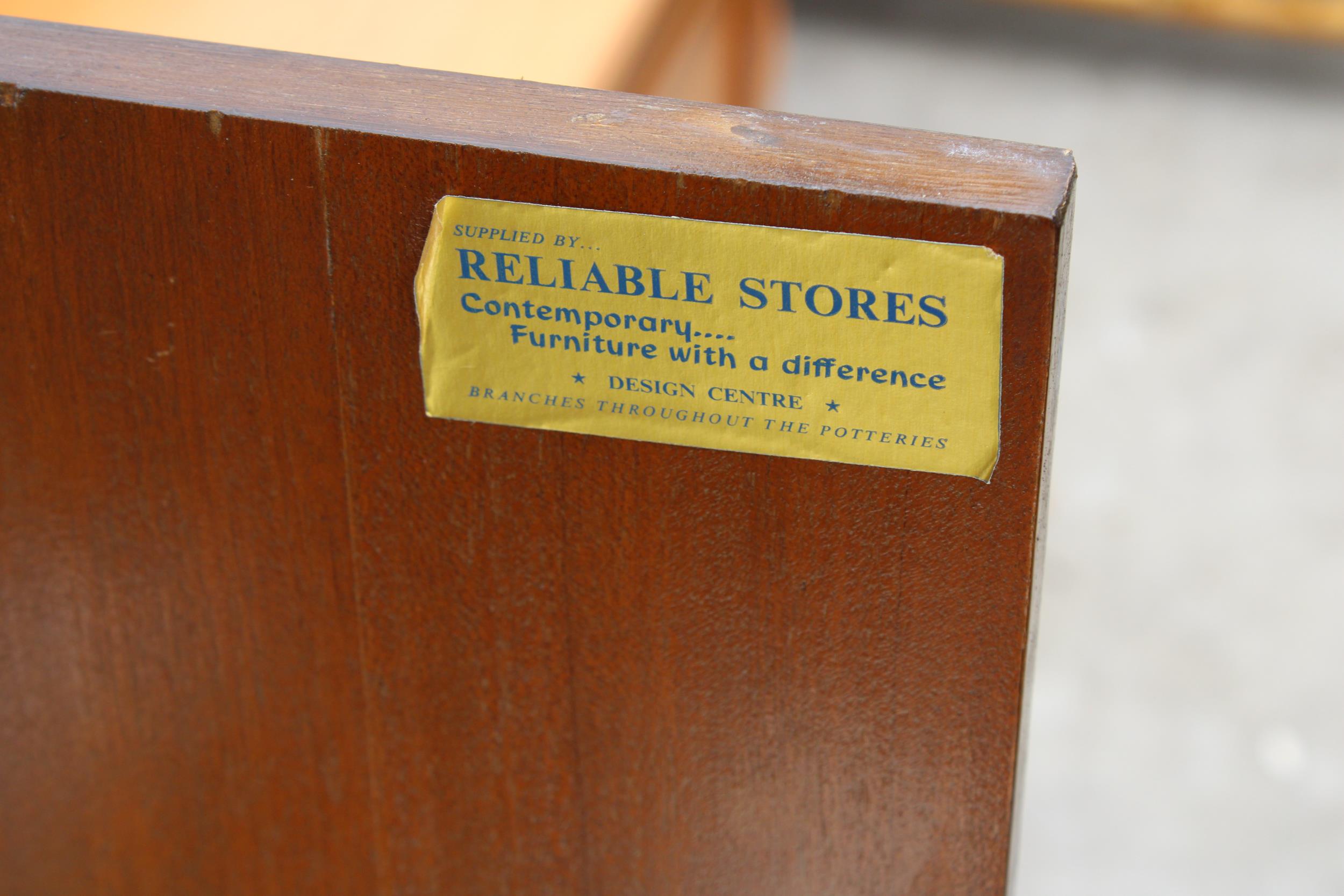 A MID 20TH CENTURY WALNUT COCKTAIL CABINET 24" WIDE - Image 3 of 5