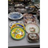 A MIXED LOT OF CERAMICS TO INCLUDE A ROYAL COPENHAGEN 'CELESTE' LARGE BOWL, THREE WEDGWOOD '