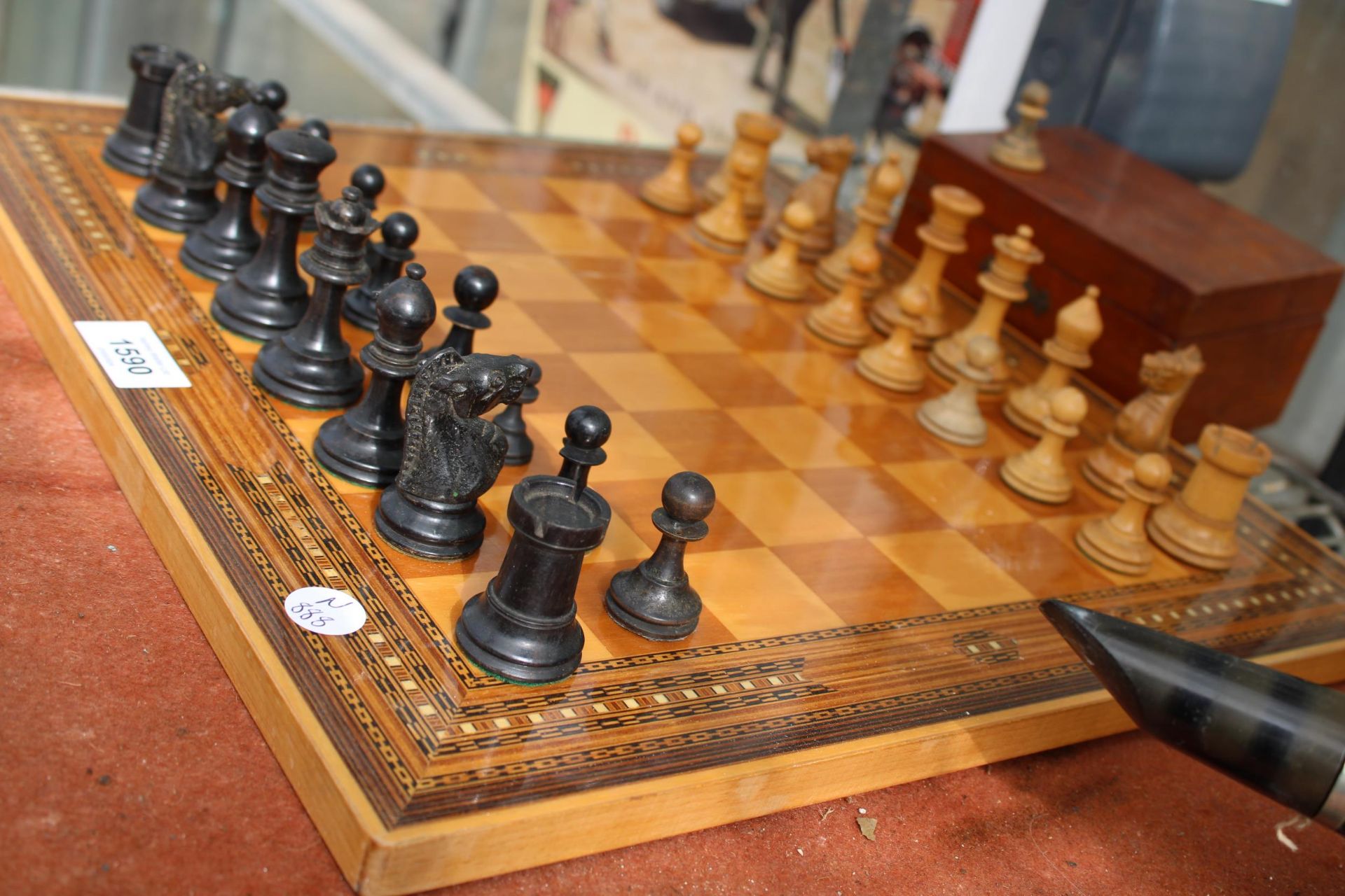 A VINTAGE CHESS BOARD WITH A CHESS SET (ONE PIECE IS A REPLACEMENT) - Image 3 of 3