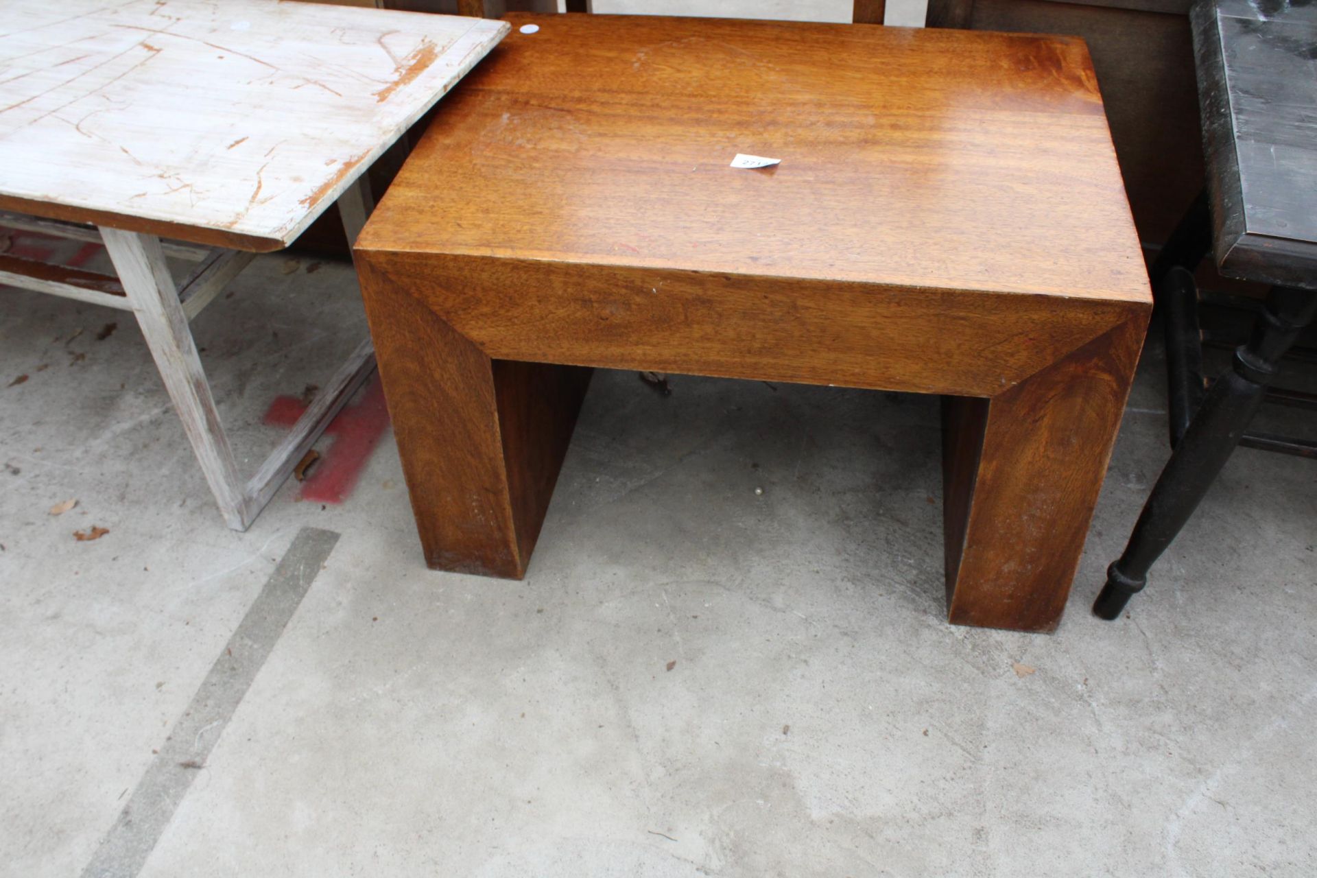 A HARDWOOD LAMP TABLE, RETRO TEAK COFFEE TABLE BY PLEASING FURNITURE (PYE FRANKLIN) AND A SMALL - Image 2 of 4