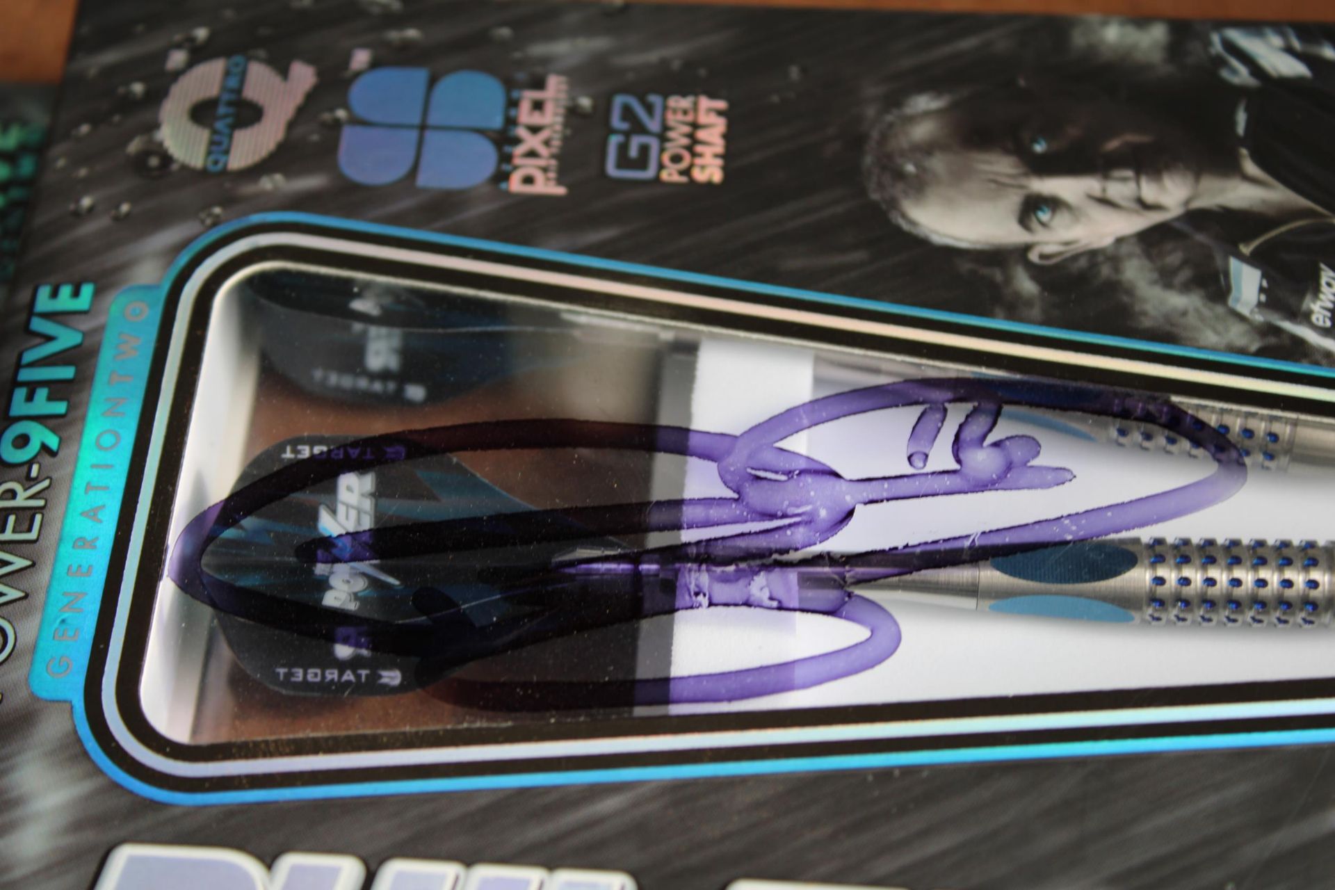 A SET OF BRAND NEW AND BOXED PHIL TAYLOR POWER-9FIVE GENERATION TWO POWER SHAFT 26G 95% TUNGSTEN - Image 3 of 4