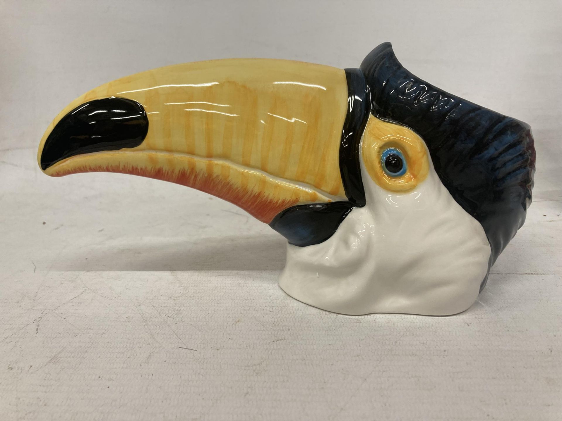 A TOUCAN HEAD BY DRAGONFLY MANUFACTURING DESIGNED BY JACK GRAHAM - Image 2 of 4