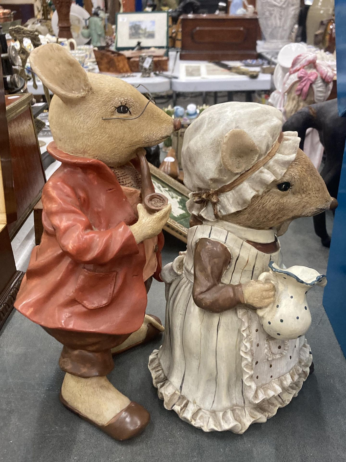 A PAIR OF DORMICE BY ENID BLYTON MR AND MRS - 12 INCH HIGH - Bild 2 aus 3