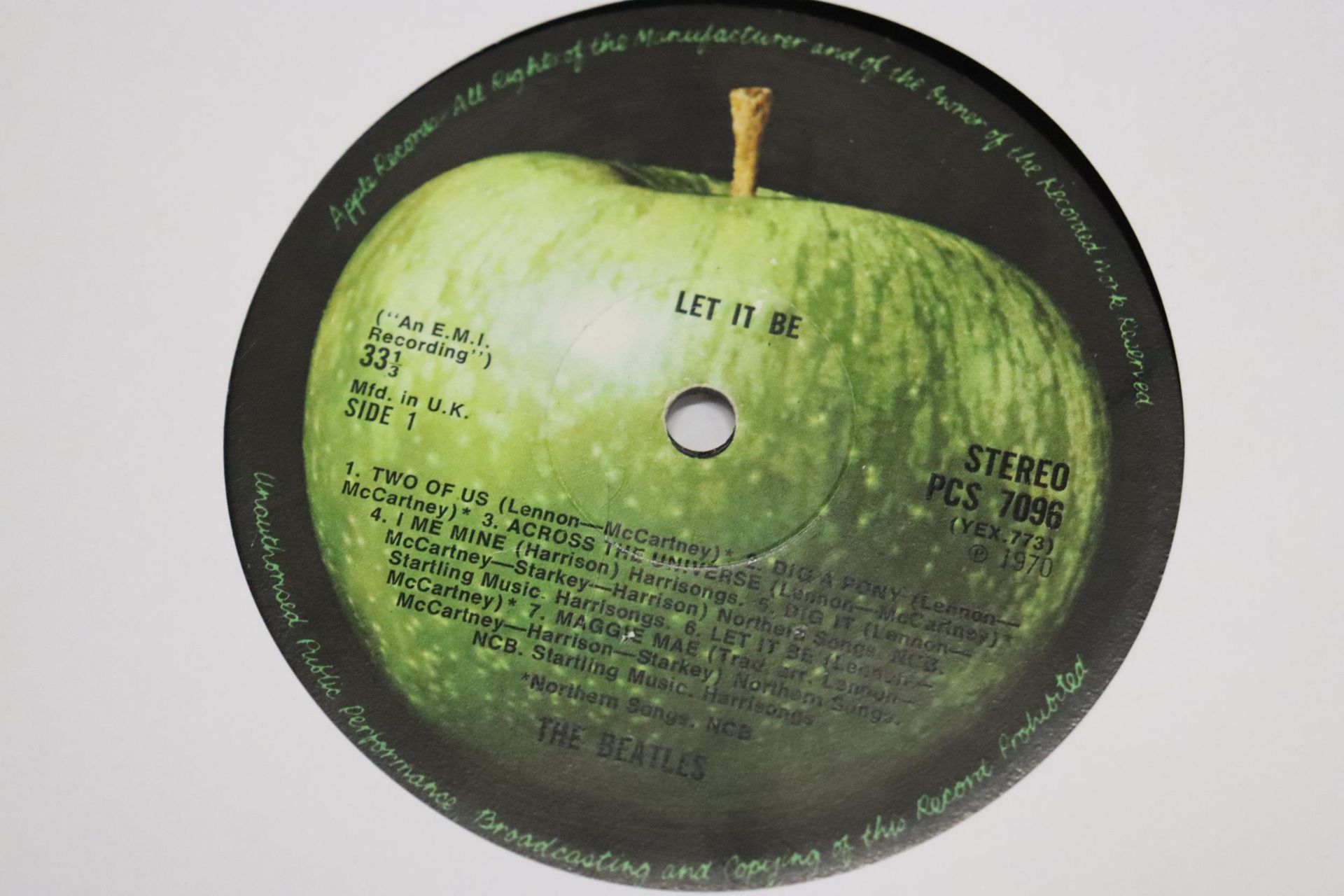 TWO BEATLES LP'S - LET IT BE (1970) AND THE BEATLES (1968) (NO COVERS) - Bild 7 aus 7