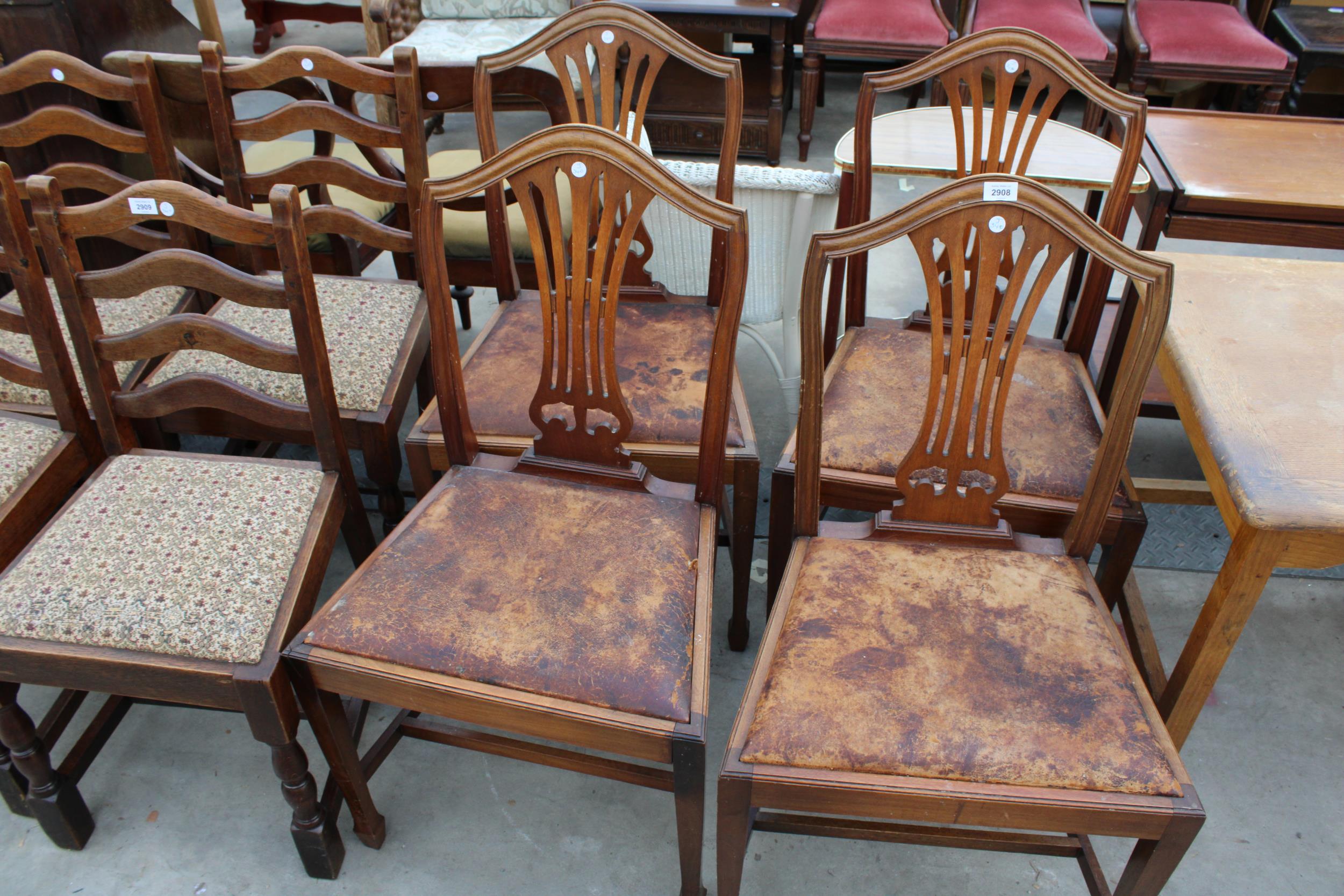 A SET OF FOUR MAHOGANY FIDDLE BACK DINING CHAIRS ON TAPERING LEGS WITH SPADE FEET - Image 2 of 2