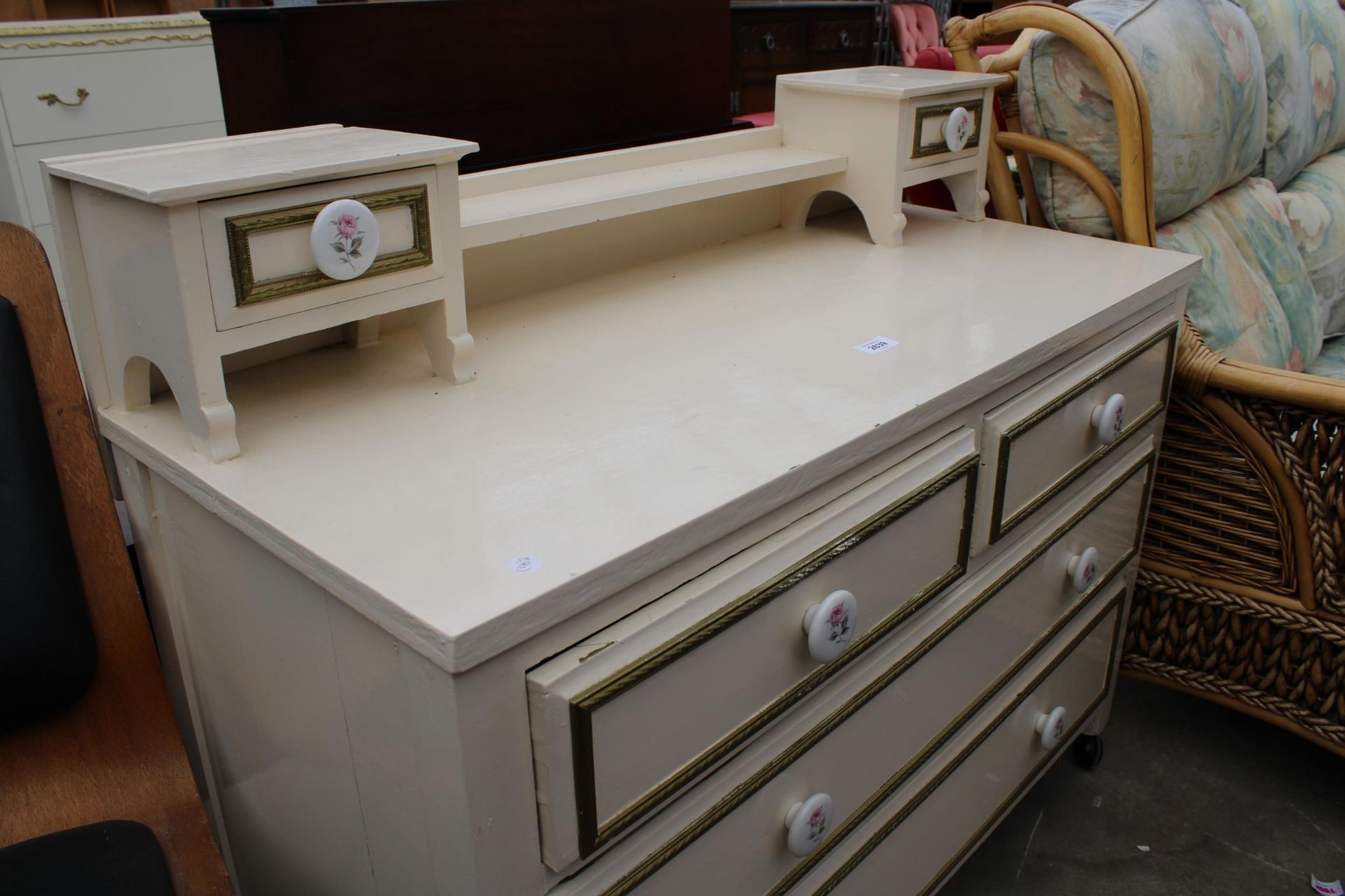 A CREAM AND GILT DRESSING TABLE - Image 2 of 3