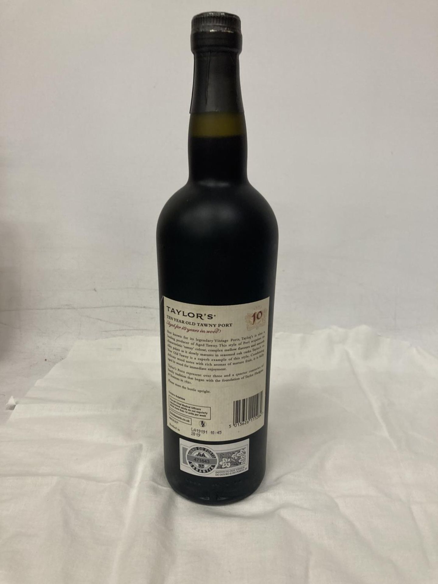 A 75CL BOTTLE OF TAYLORS 10 YEAR OLD TAWNY PORT - Image 2 of 2