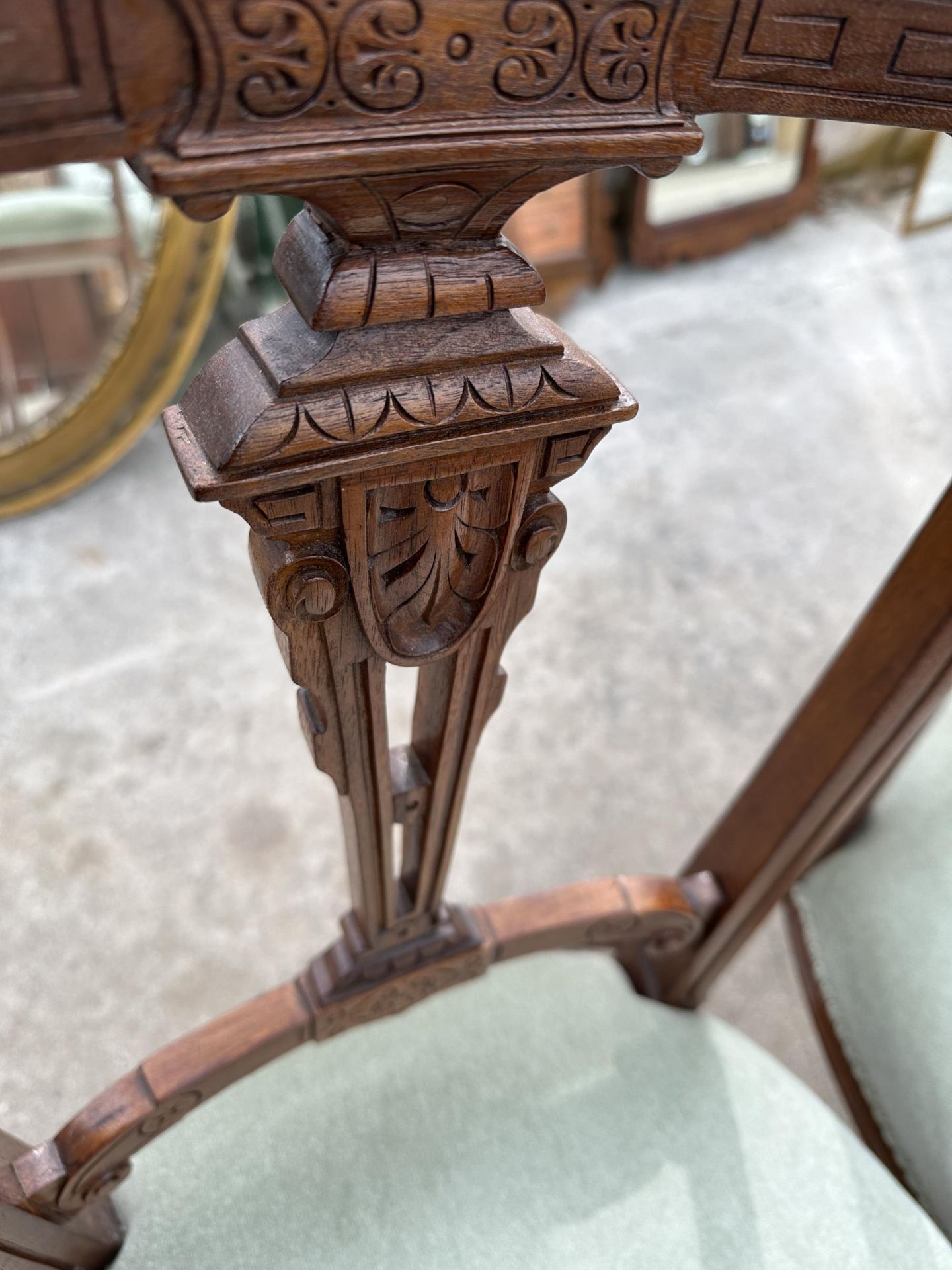 FOUR VICTORIAN MAHOGANY DINING CHAIRS - Image 6 of 6