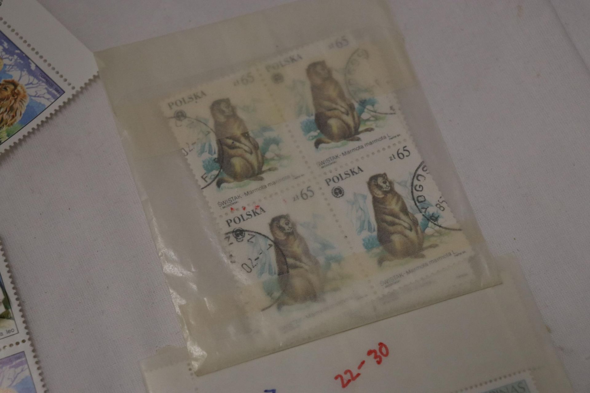 A COLLECTION OF ANIMAL STAMPS - Image 5 of 11