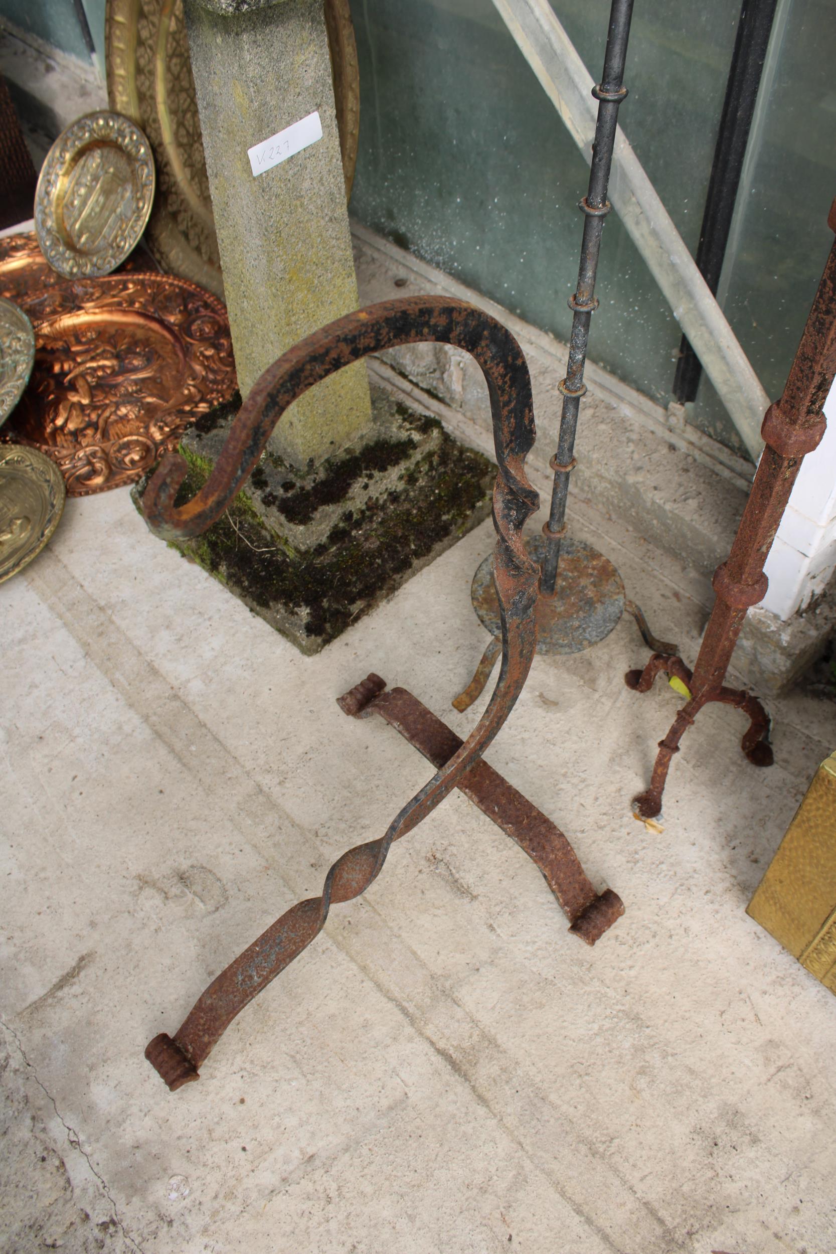 TWO VINTAGE METAL CANDLESTICKS AND A METAL BRACKET - Image 2 of 3