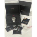 A TUDOR BLACK BAY 58 CHRONOGRAPH AUTOMATIC WATCH WITH 39MM BLACK DIAL, COMPLETE WITH ORIGINAL BOX