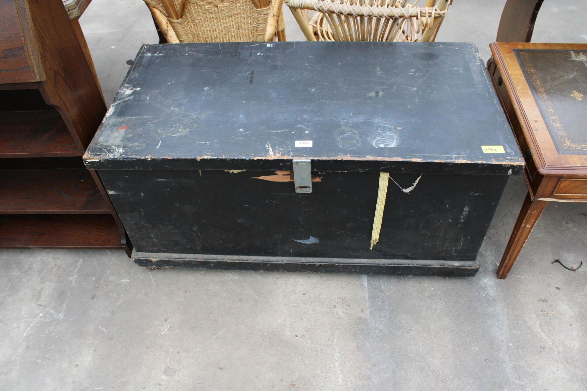 A VICTORIAN PINE BLANKET CHEST 39" X 20" WITH METAL CARRYING HANDLES