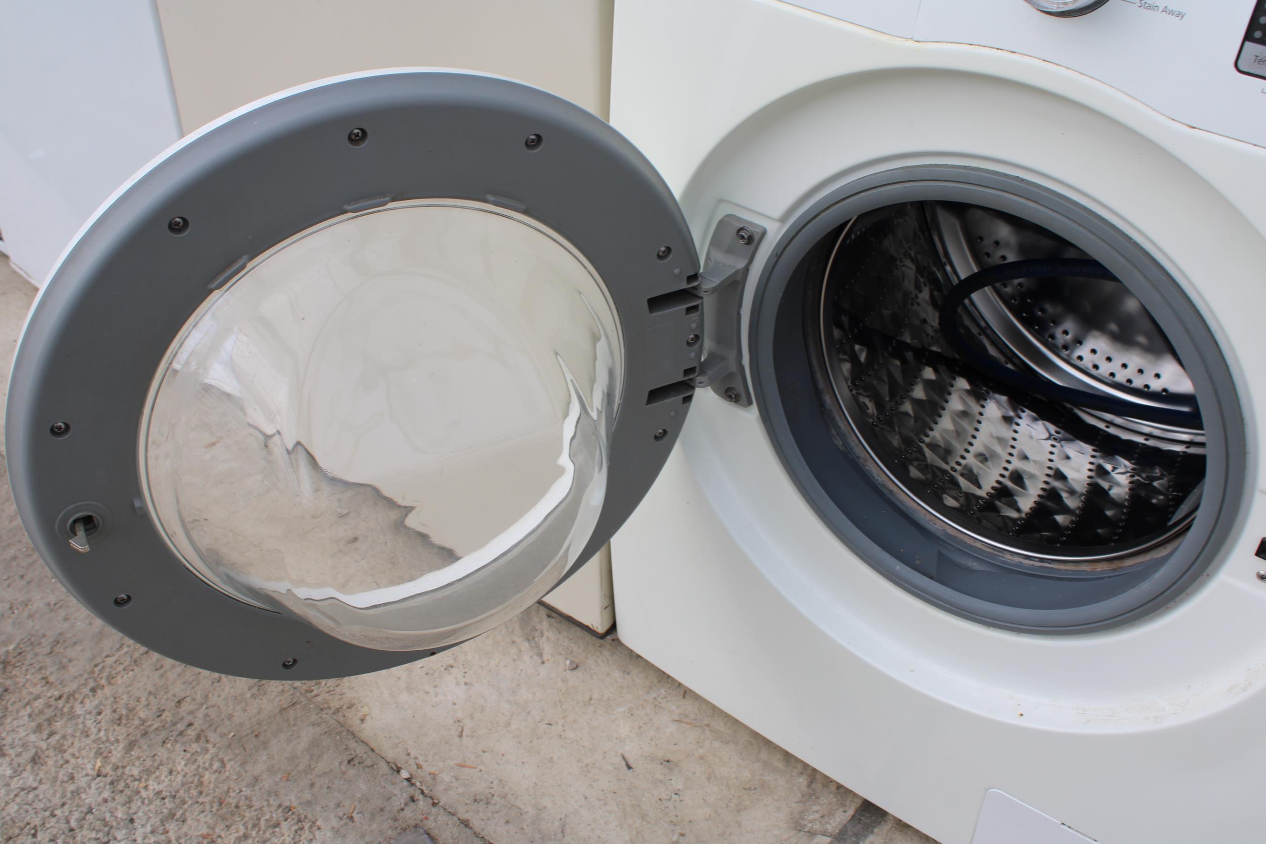 A WHITE SAMSUNG 8KG WASHING MACHINE - Image 3 of 3