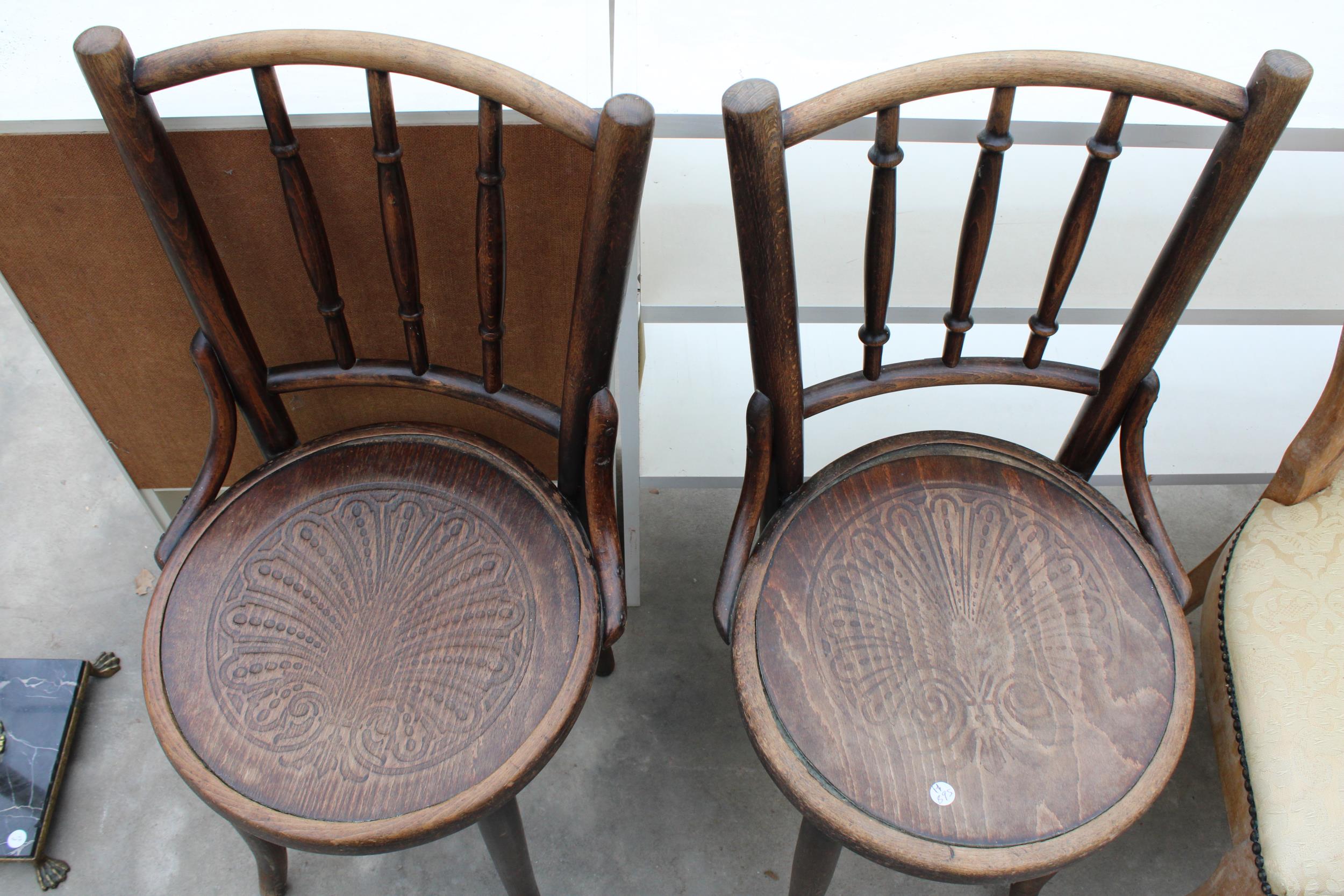 A PAIR OF MUNDAS AND KOHN BENTWOOD CHAIRS AND A PAIR OF VICTORIAN STYLE CHAIRS - Image 4 of 5