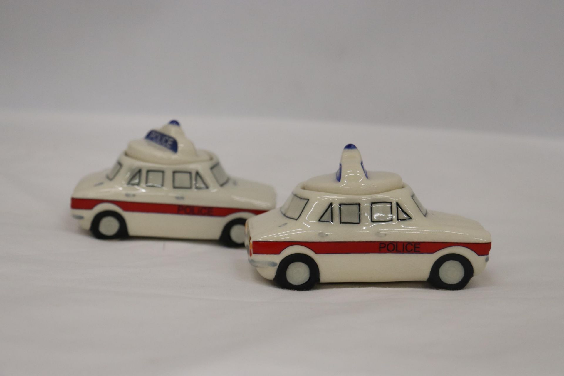 THIRTEEN POLICE CAR EGG CUPS WITH SALT POT FOR LID - Image 3 of 6