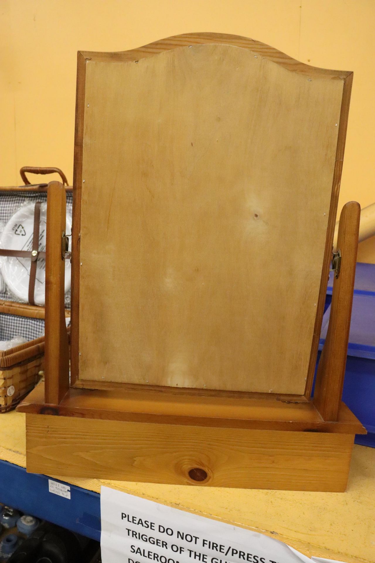A PINE TOILET MIRROR WITH STORAGE TO THE BASE - Image 7 of 7
