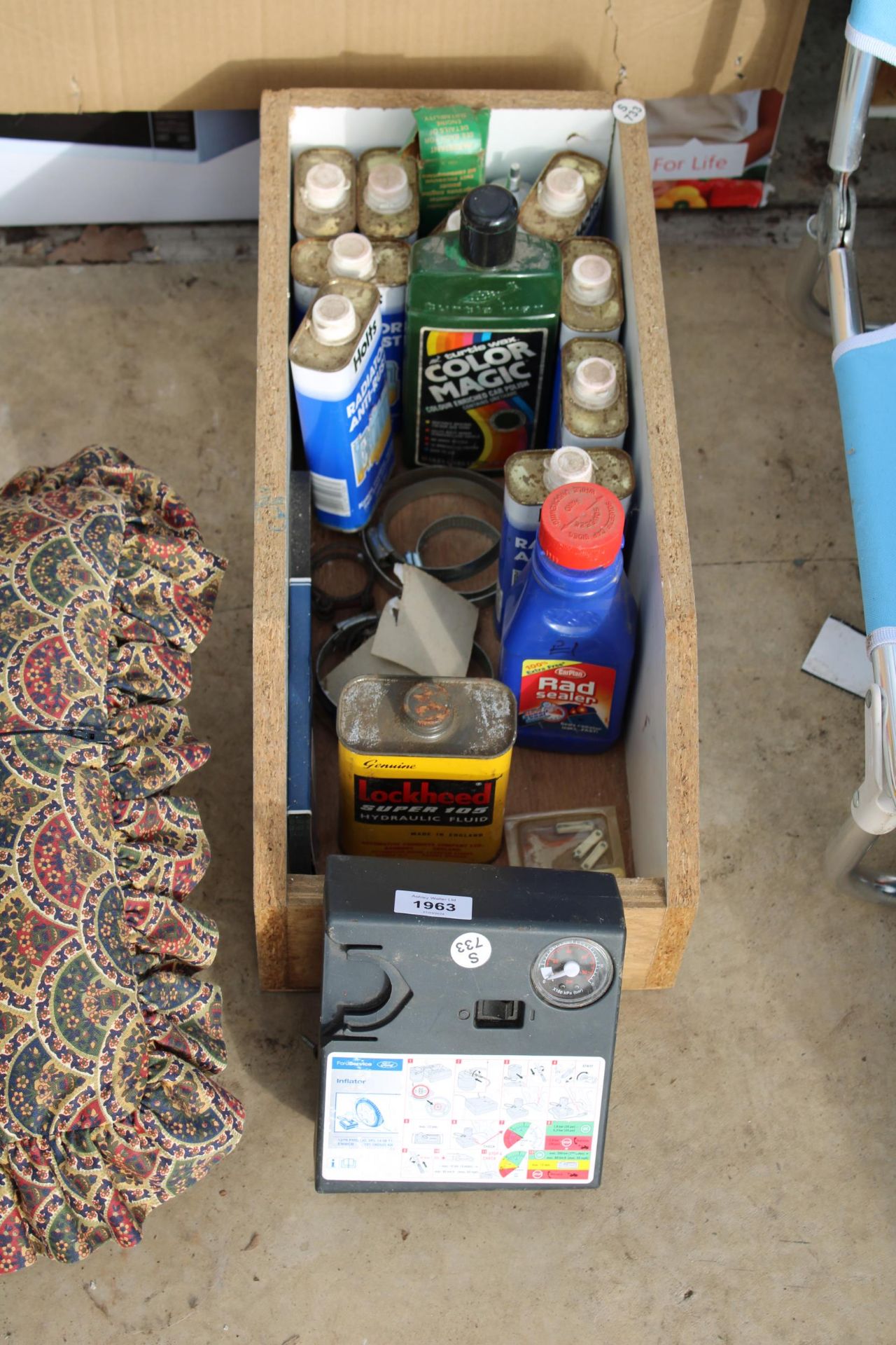 AN ASSORTMENT OF SPRAYS AND LUBRICANTS ETC