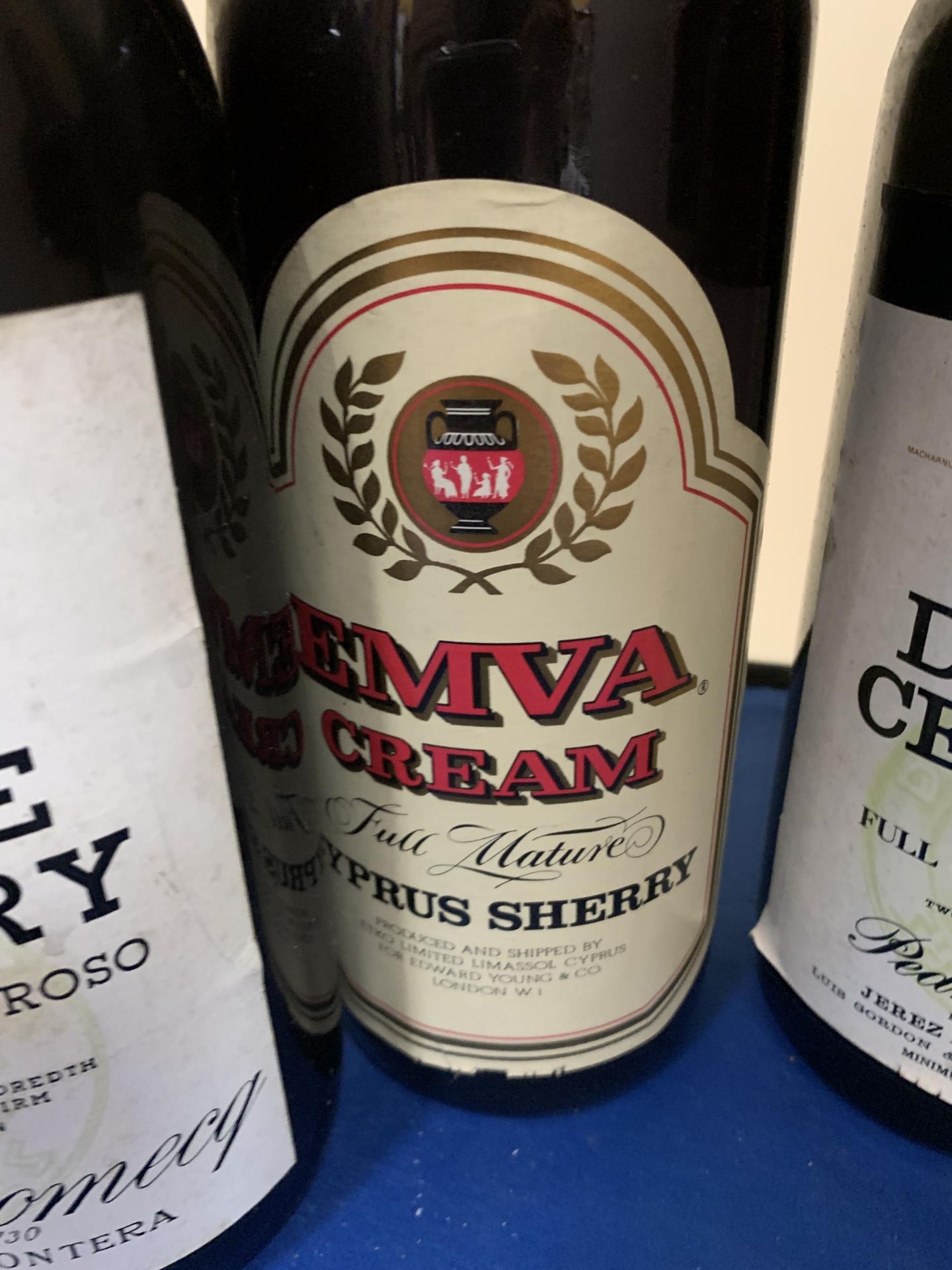 FOUR BOTTLES OF SHERRY TO INCLUDE DOUBLE CENTURY, EMVA CREAM AND HALBERD - Image 3 of 5