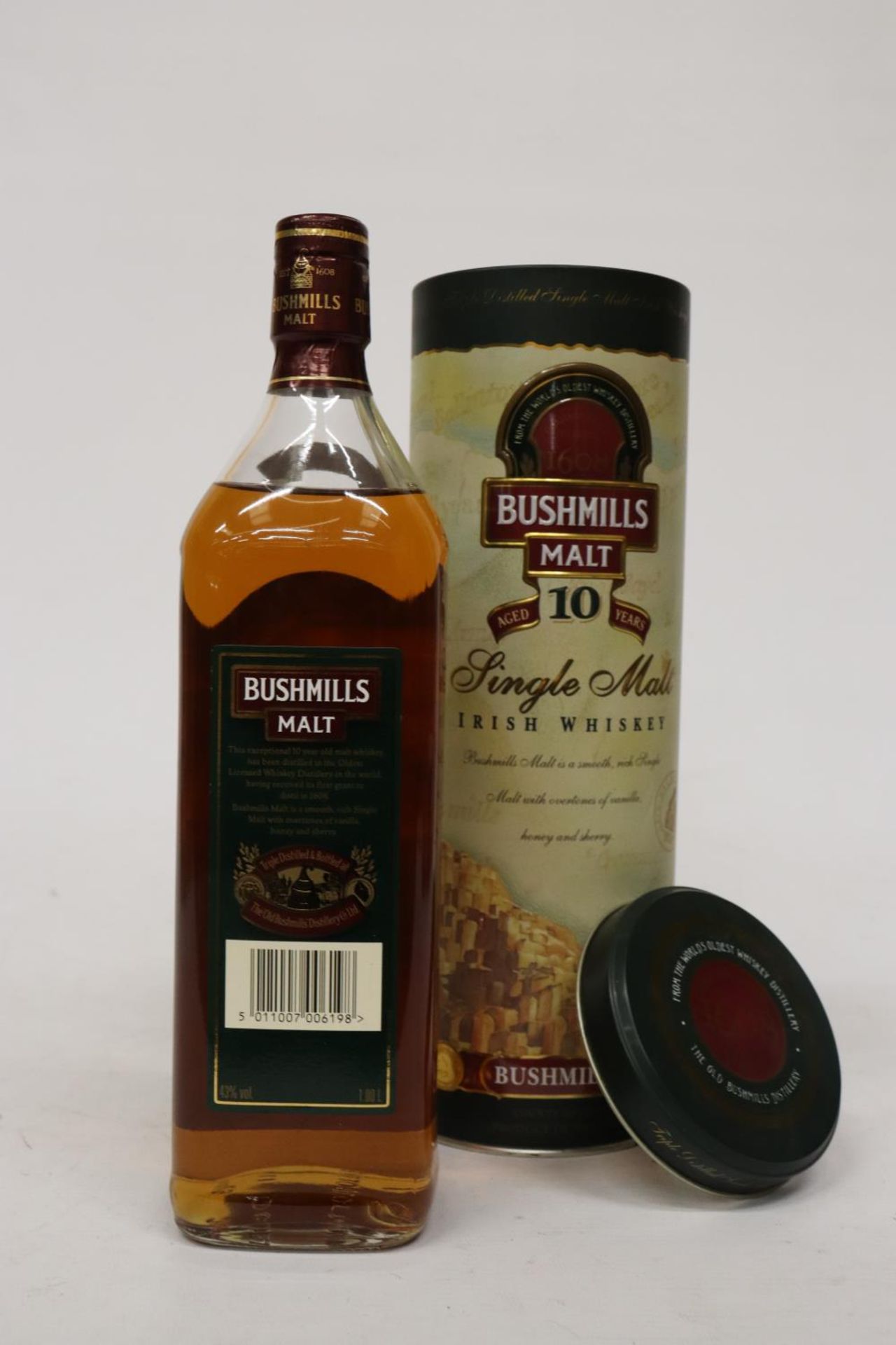 A BOTTLE OF BUSHMILLS 10 YEAR OLD MALT WHISKY, BOXED - Image 4 of 5