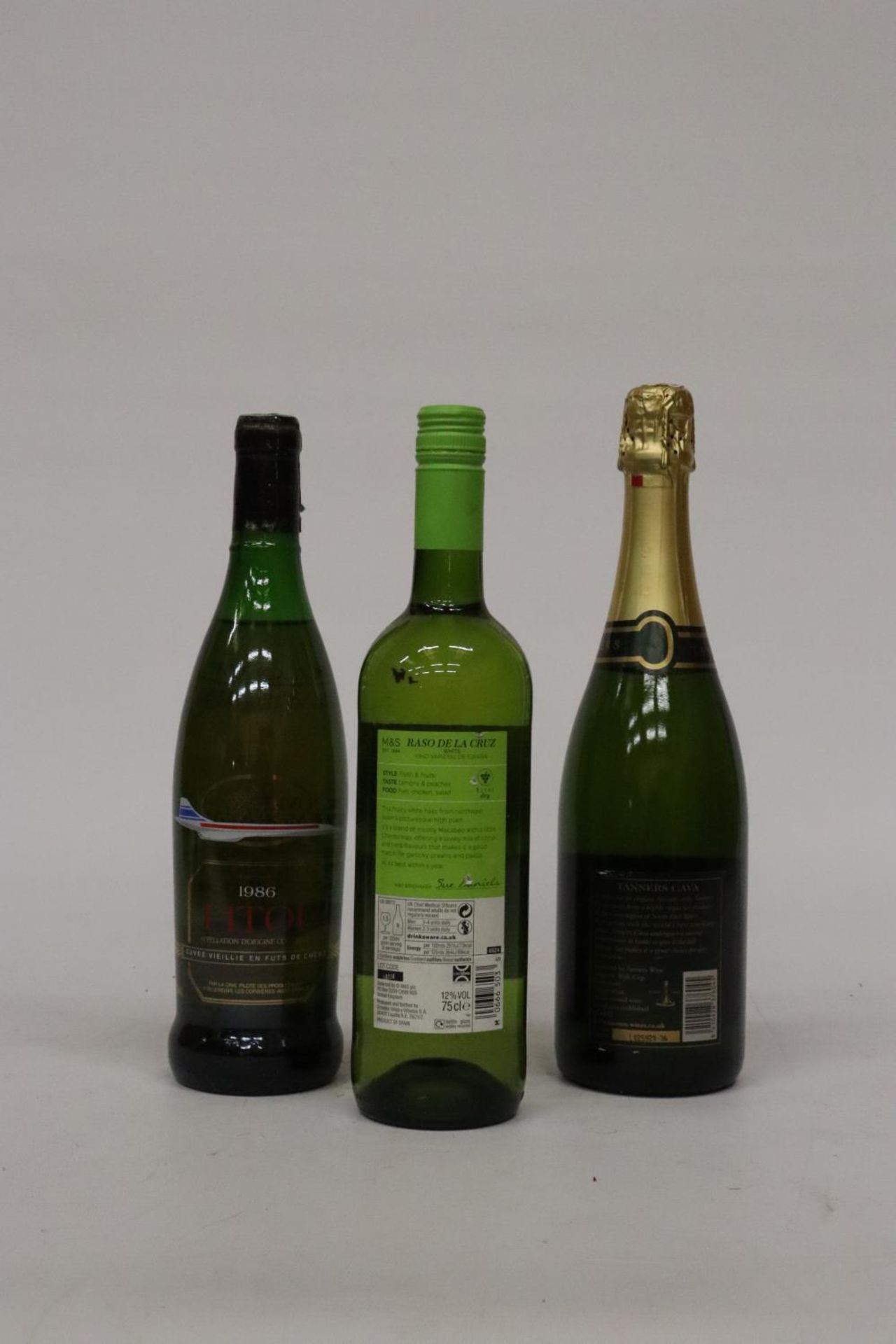 THREE BOTTLES OF WINE TO INCLUDE CAVA ETC. - Bild 2 aus 2
