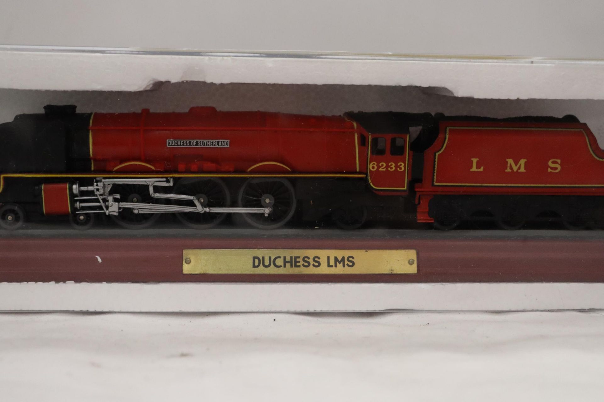 TWO MODEL LOCOS - Image 3 of 9