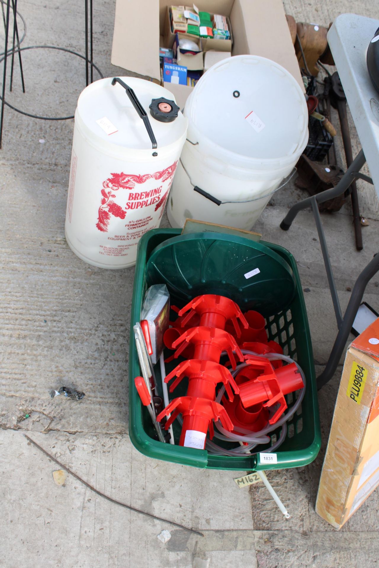 AN ASSORTMENT OF BREWING ITEMS TO INCLUDE A BOTTLE DRAINER AND A CORKING TOOL ETC