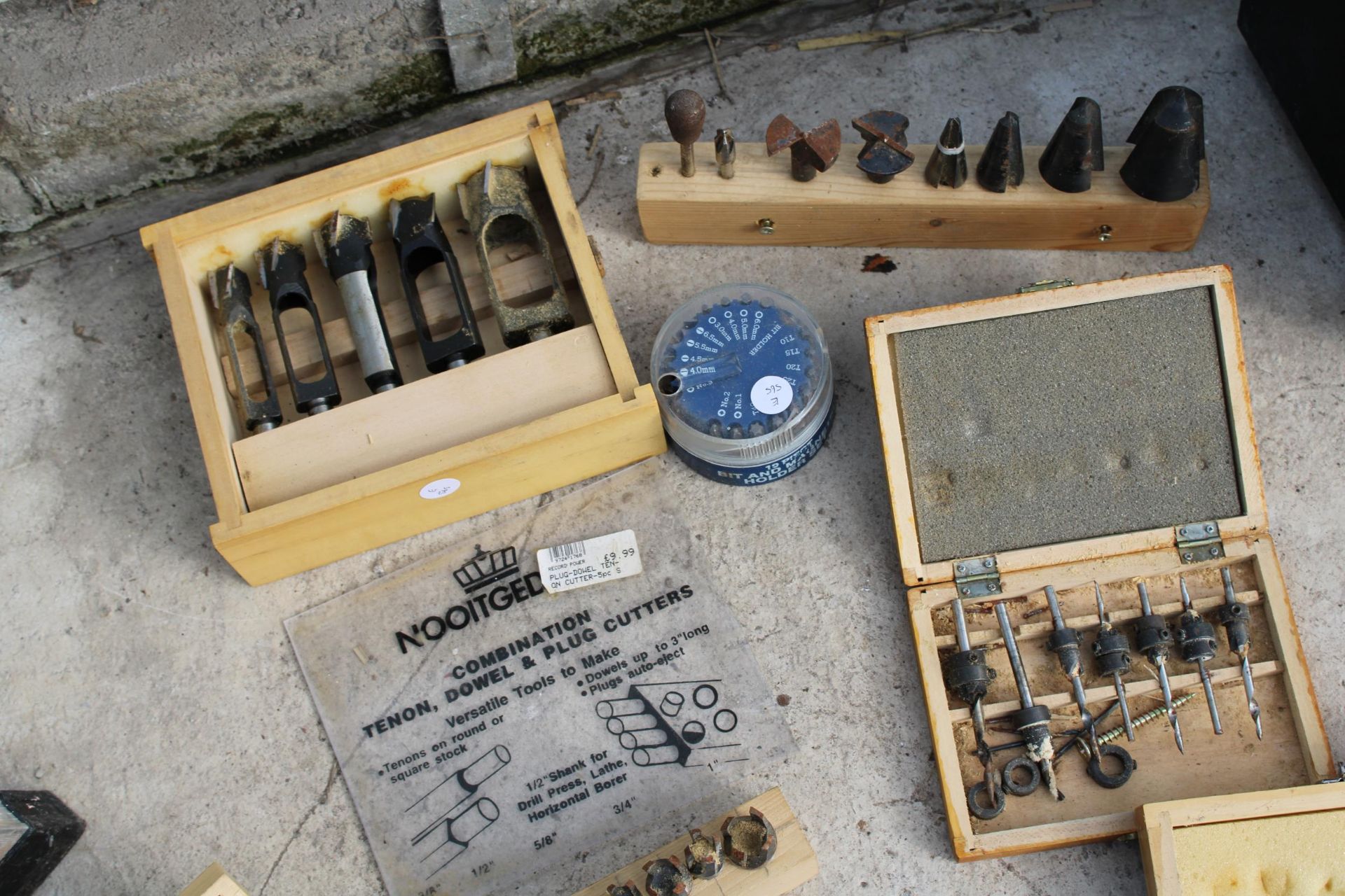 AN ASSORTMENT OF VARIOUS ROUTRE BIT SETS - Image 2 of 4