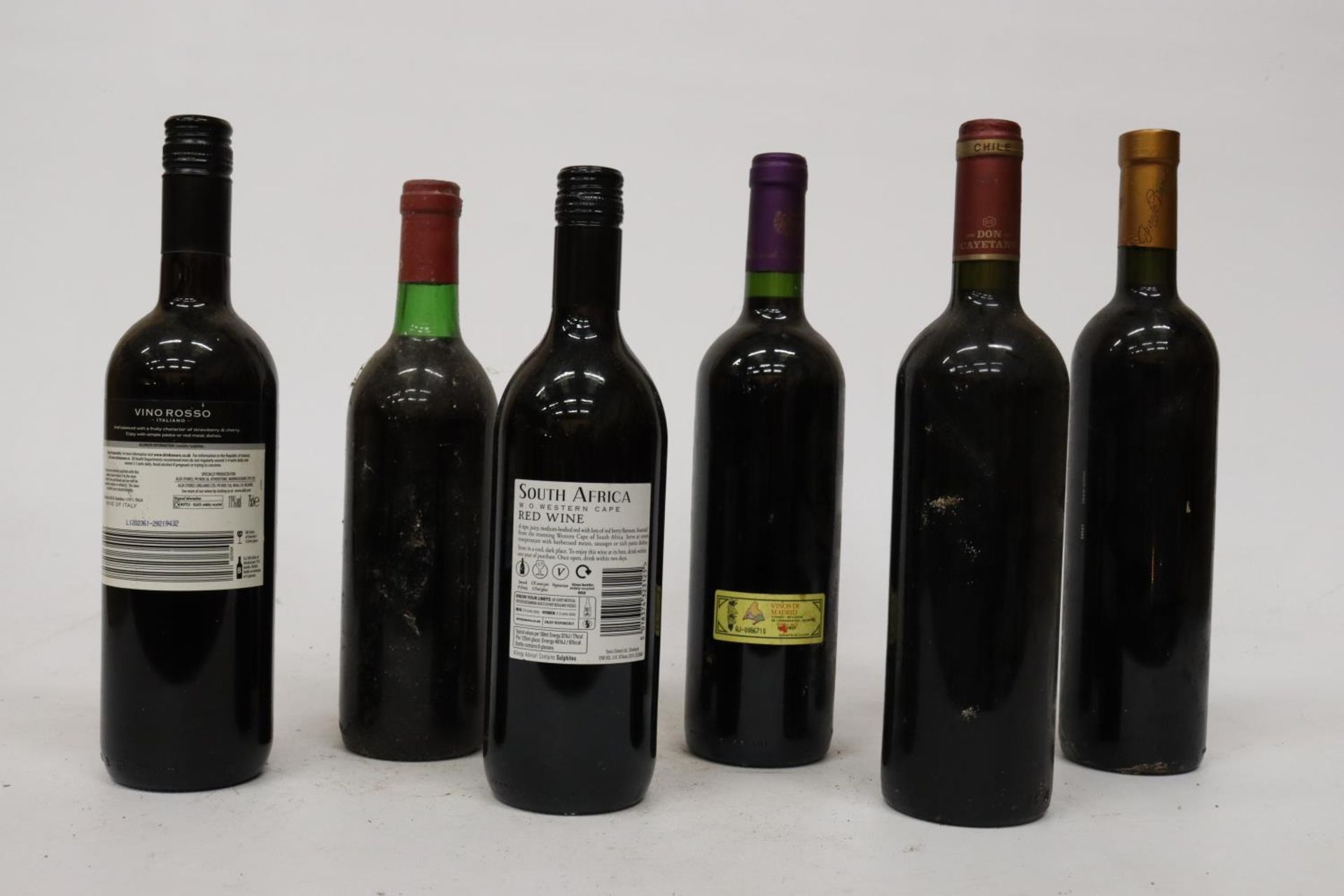 SIX VARIOUS BOTTLE OF RED WINE - Bild 7 aus 7