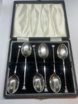 A SET OF SIX HALLMARKED SHEFFIELD SILVER SPOONS IN A PRESENTATION BOX