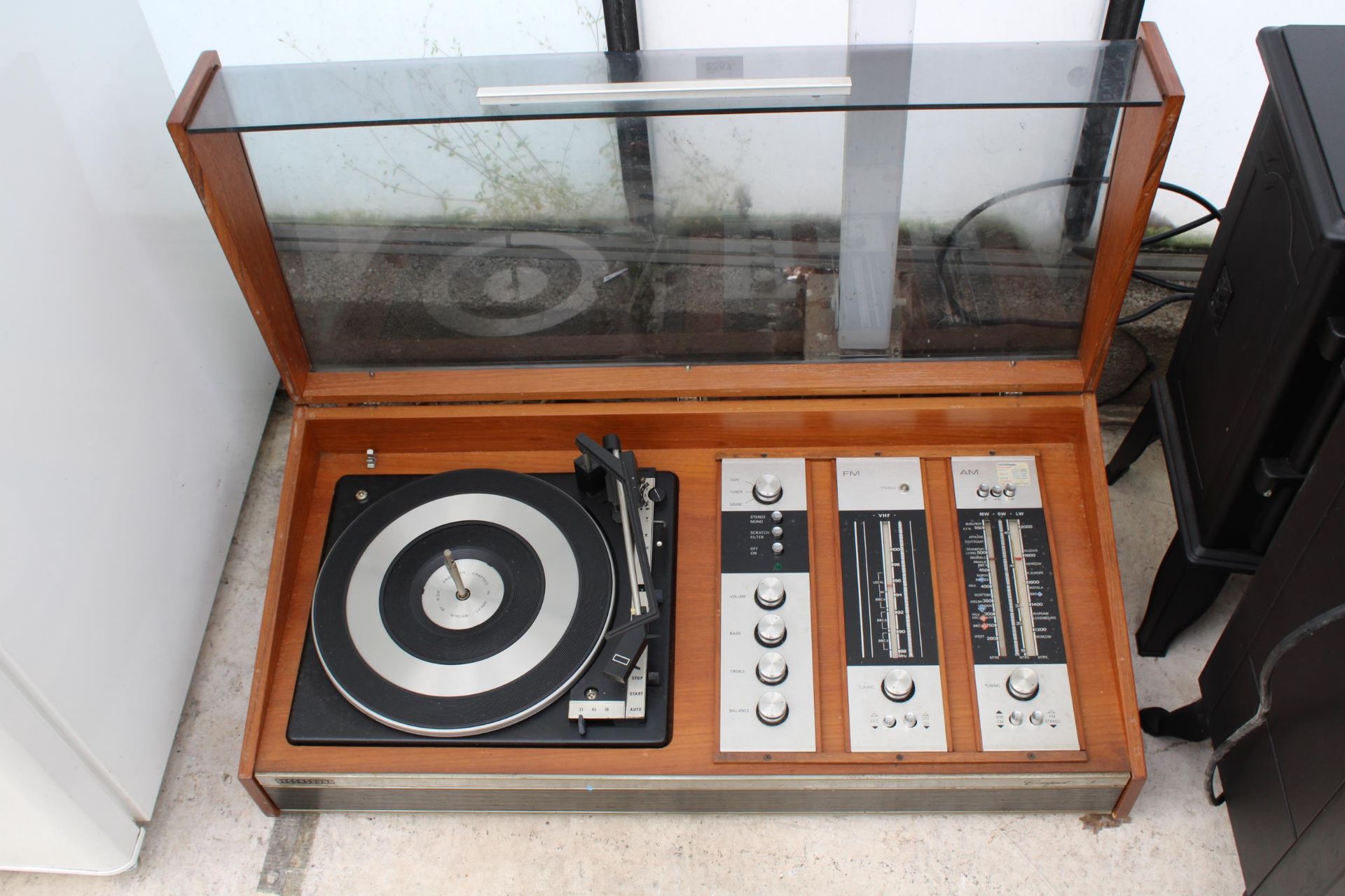 A VINTAGE DECCASOUND COMPACT TURNTABLE - Image 2 of 4