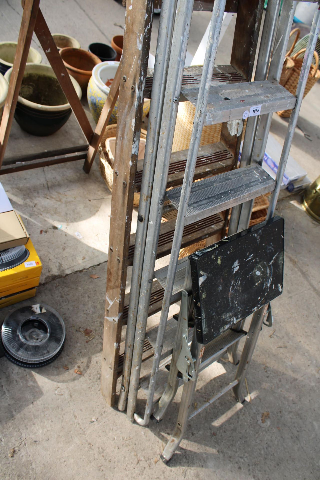 A VINTAGE WOODEN FIVE RUNG STEP LADDER, A FIVE RUNG ALUMINIUM STEP LADDER AND A FOLDING STEP STOOL - Image 2 of 2