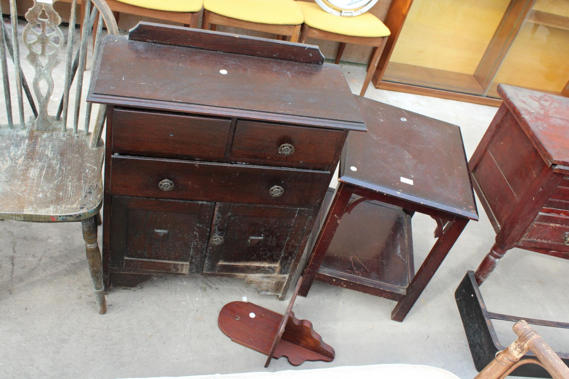 A TWO TIER LAMP TABLE, WALL BRACKET AND SMALL OAK SIDE CABINET