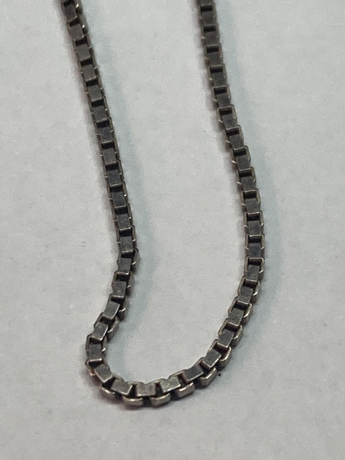 TWO SILVER ITEMS TO INCLUDE A BOX CHAIN AND A MARCASITE RING SIZE M/N - Image 2 of 3