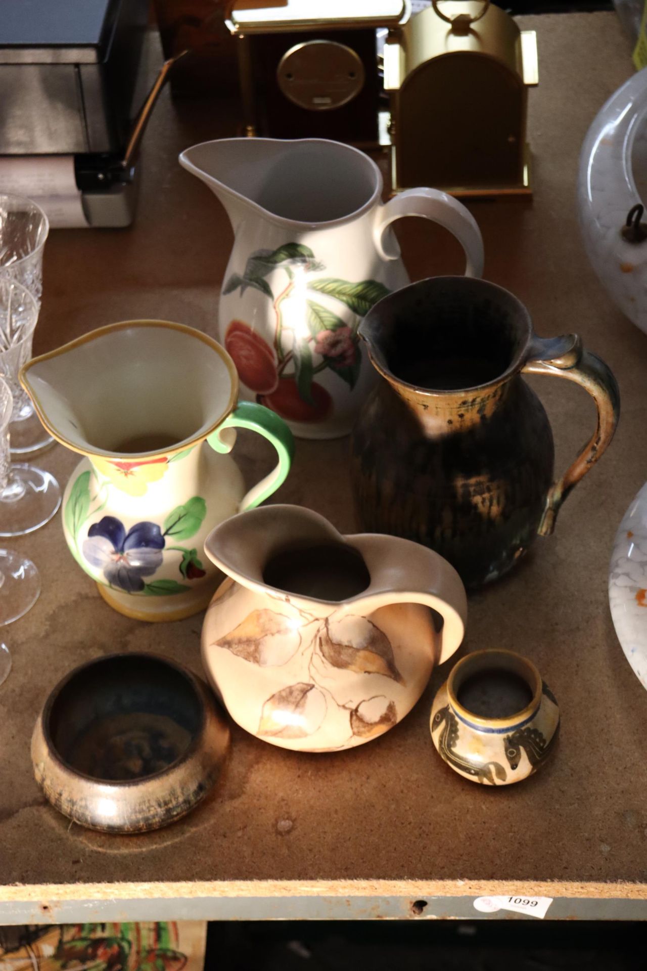 A QUANTITY OF POTTERY JUGS AND BOWLS TO INCLUDE W H GRINDLEY, PORTMEIRION, STUDIO POTTERY, ETC - 6 - Image 2 of 7