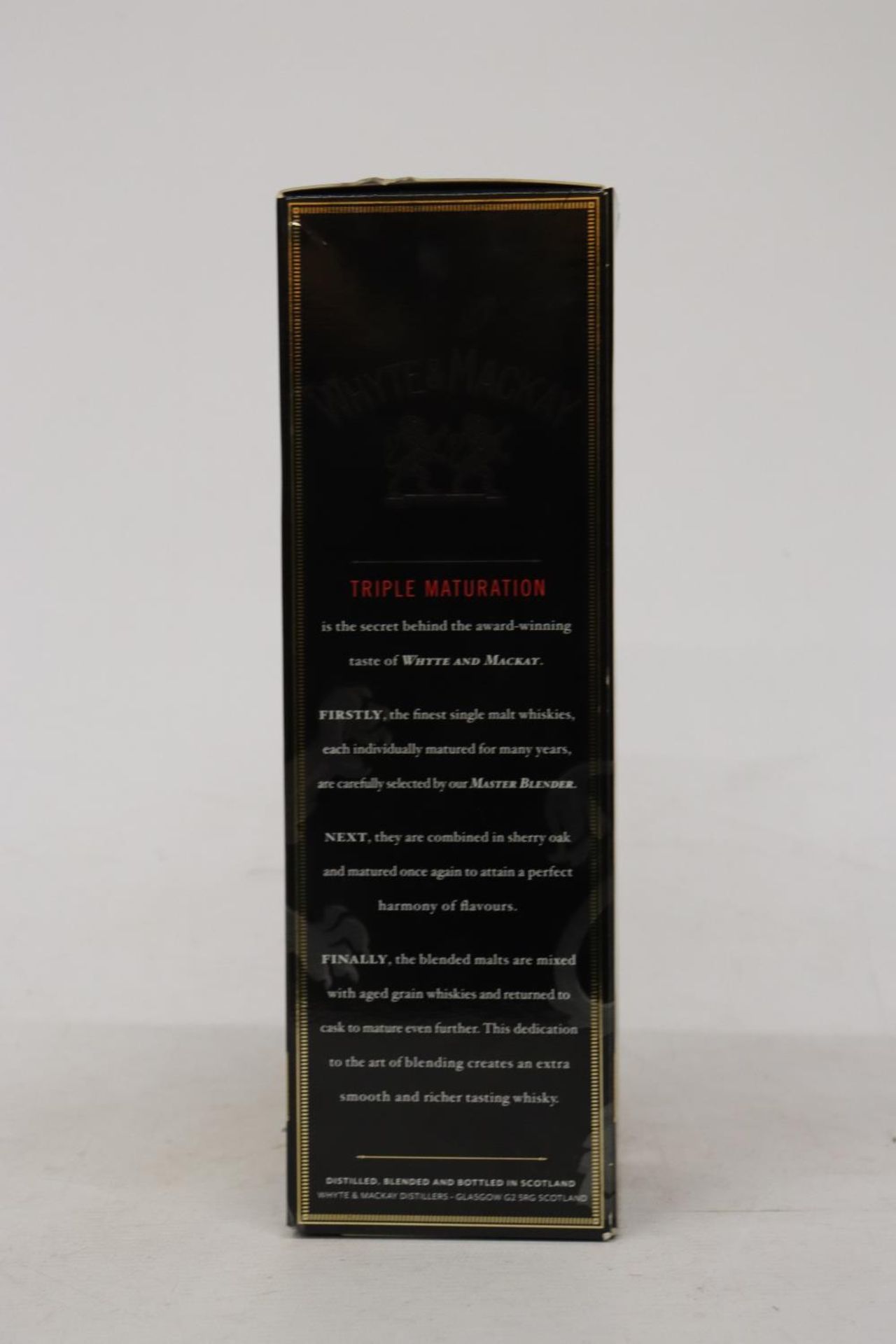 A WHITE AND MACKAY BLENDED SCOTCH WHISKY, BOXED - Image 5 of 5