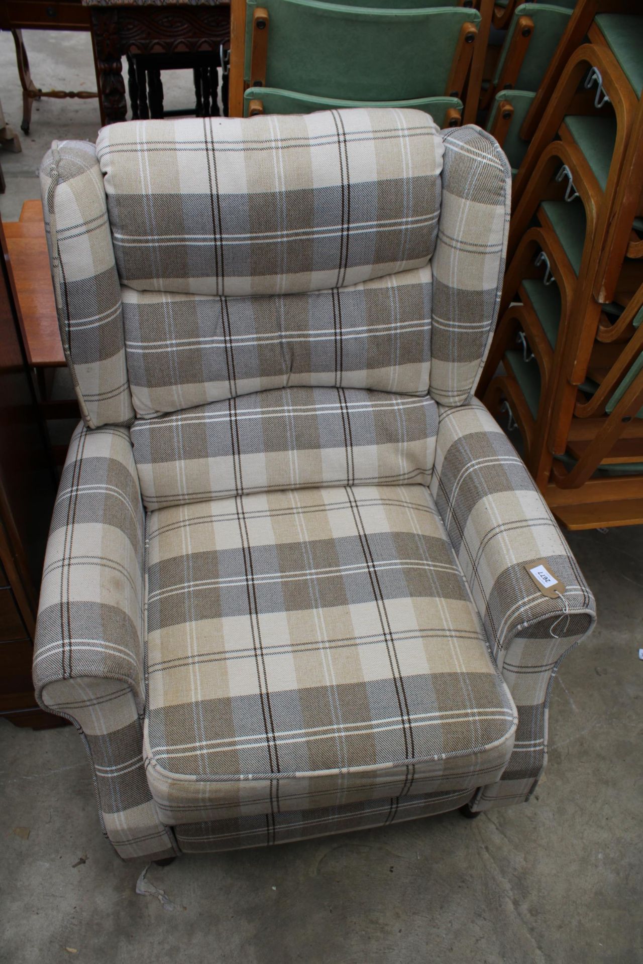 A MODERN CHECK RECLINER CHAIR - Image 3 of 3