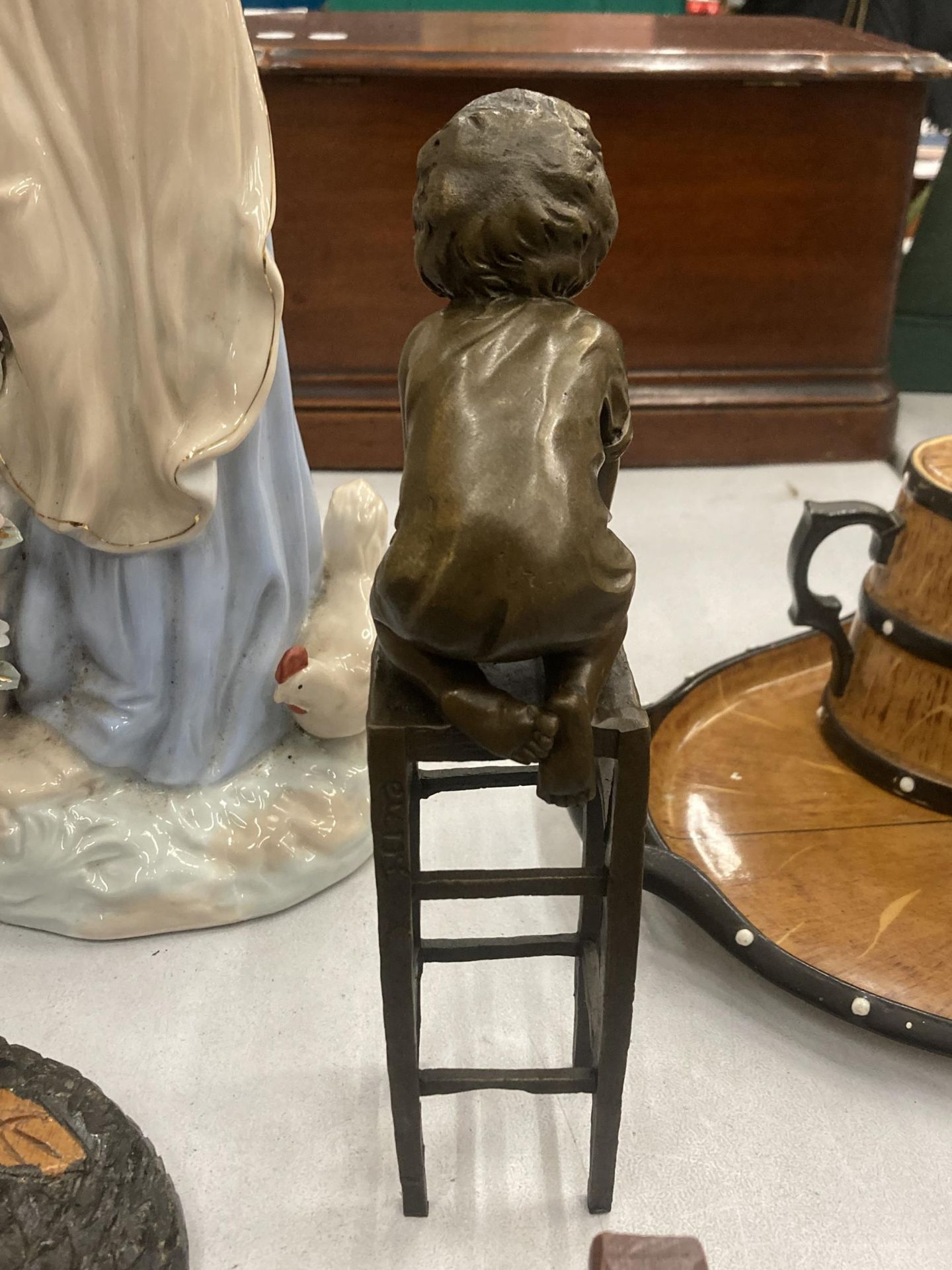 A SIGNED BRONZE CHILD ON A CHAIR, HEIGHT 24CM - Image 3 of 3
