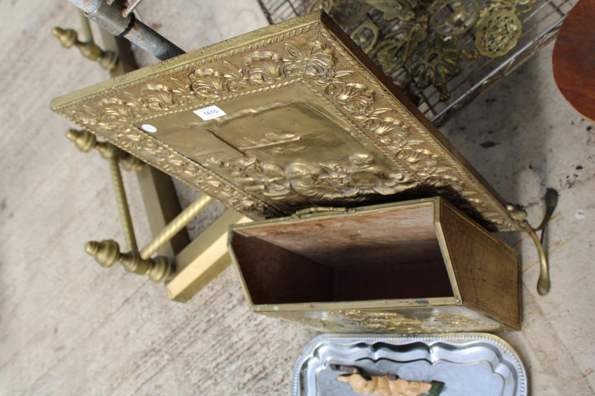 AN ASSORTMENT OF ITEMS TO INCLUDE A BRASS FIRE SCREEN, SILVER PLATED CANDLE STICKS AND A CAST PIG - Image 3 of 3