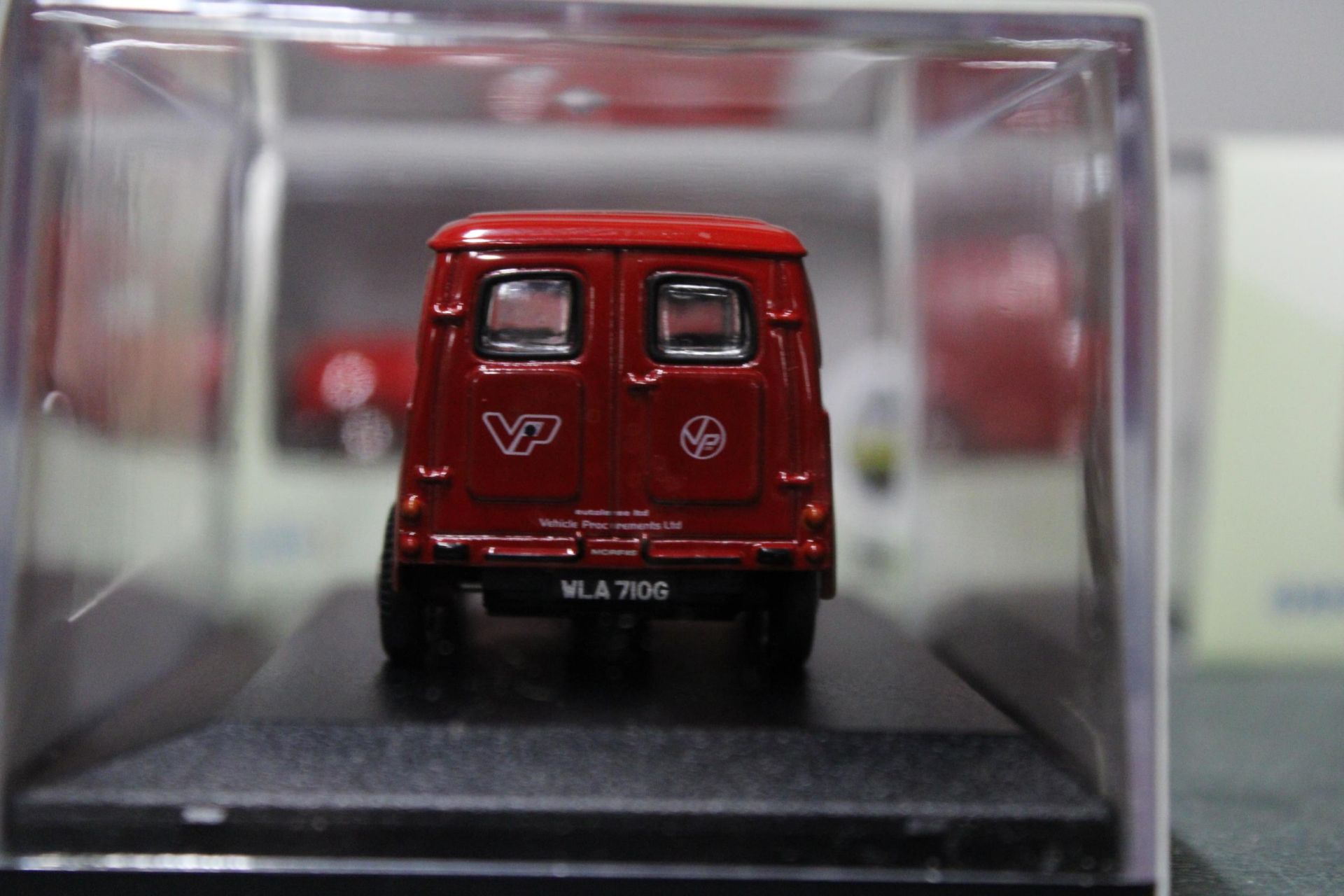 SIX OXFORD COMMERCIALS DIE-CAST VANS - AS NEW IN BOXES - Image 5 of 5